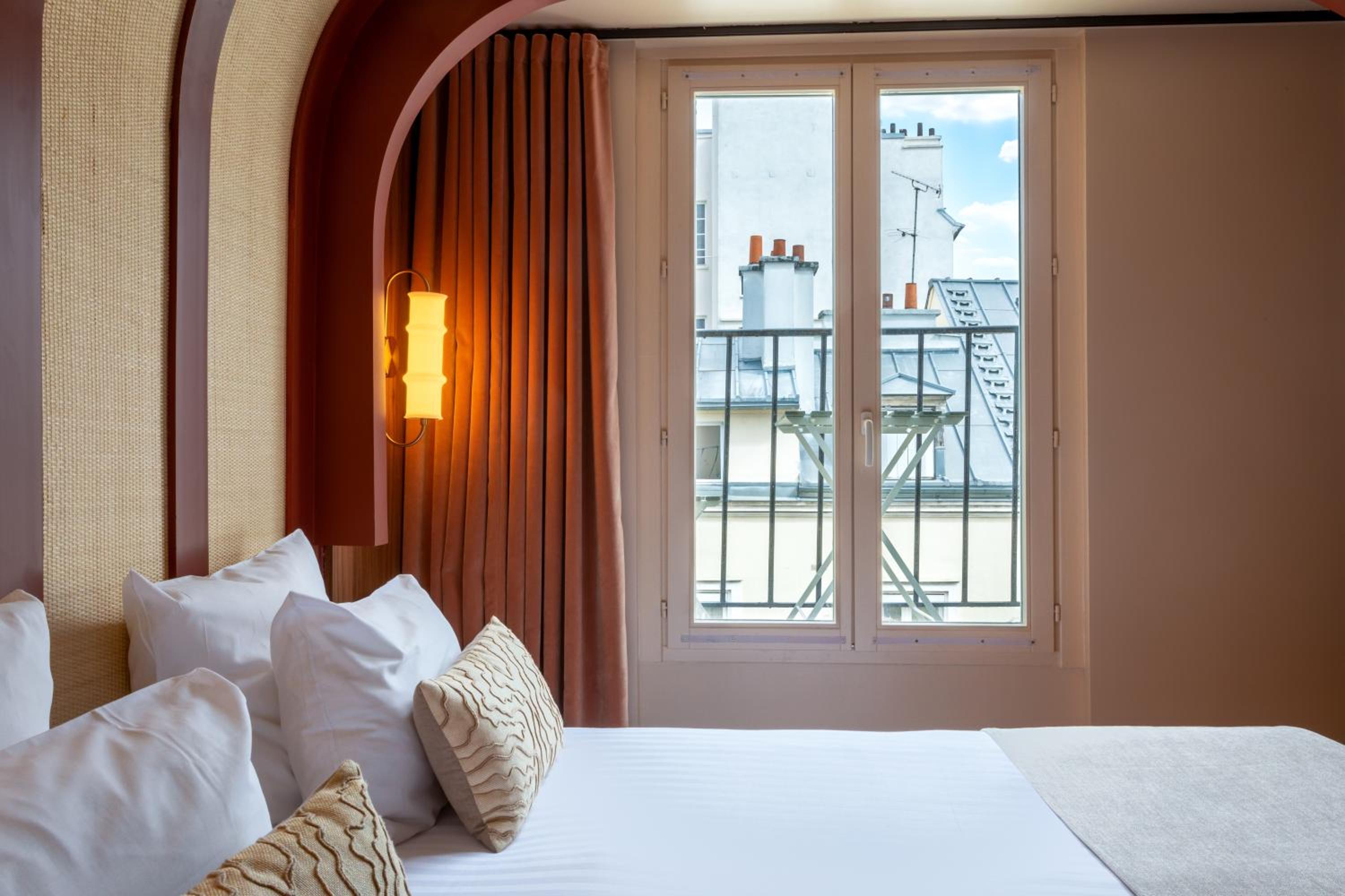 Chambre Grand Lit ou Lits Jumeaux Balcon