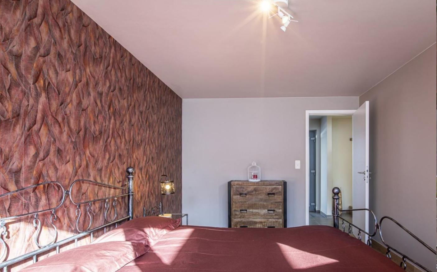 Two-Bedroom House photo 3