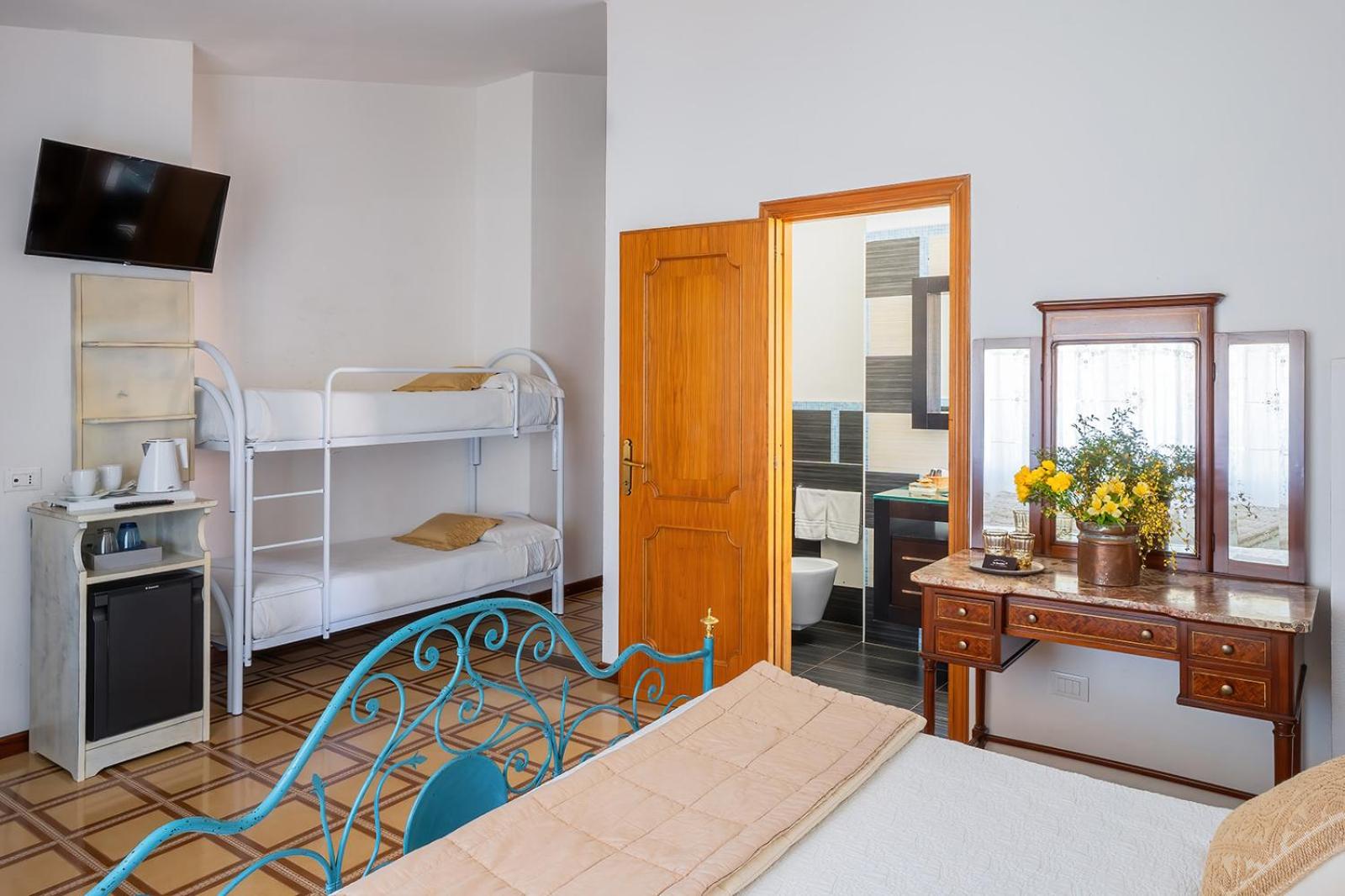 Superior Double Room - Photo 4