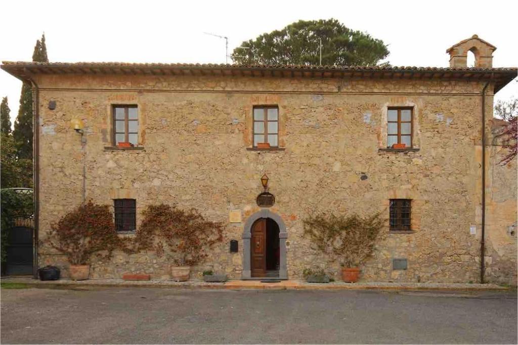Four-Bedroom House photo 2