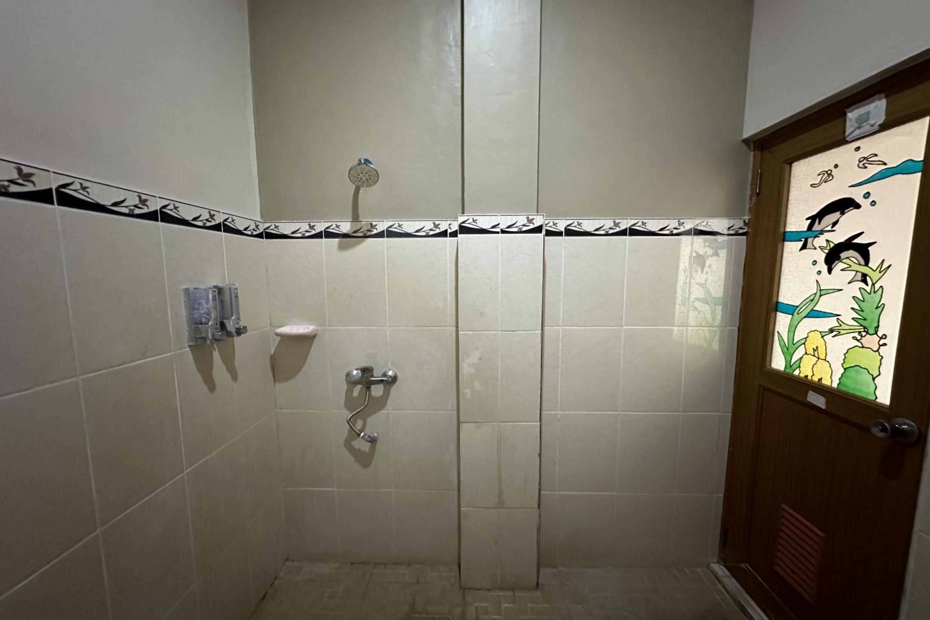 Double Room - Photo 6