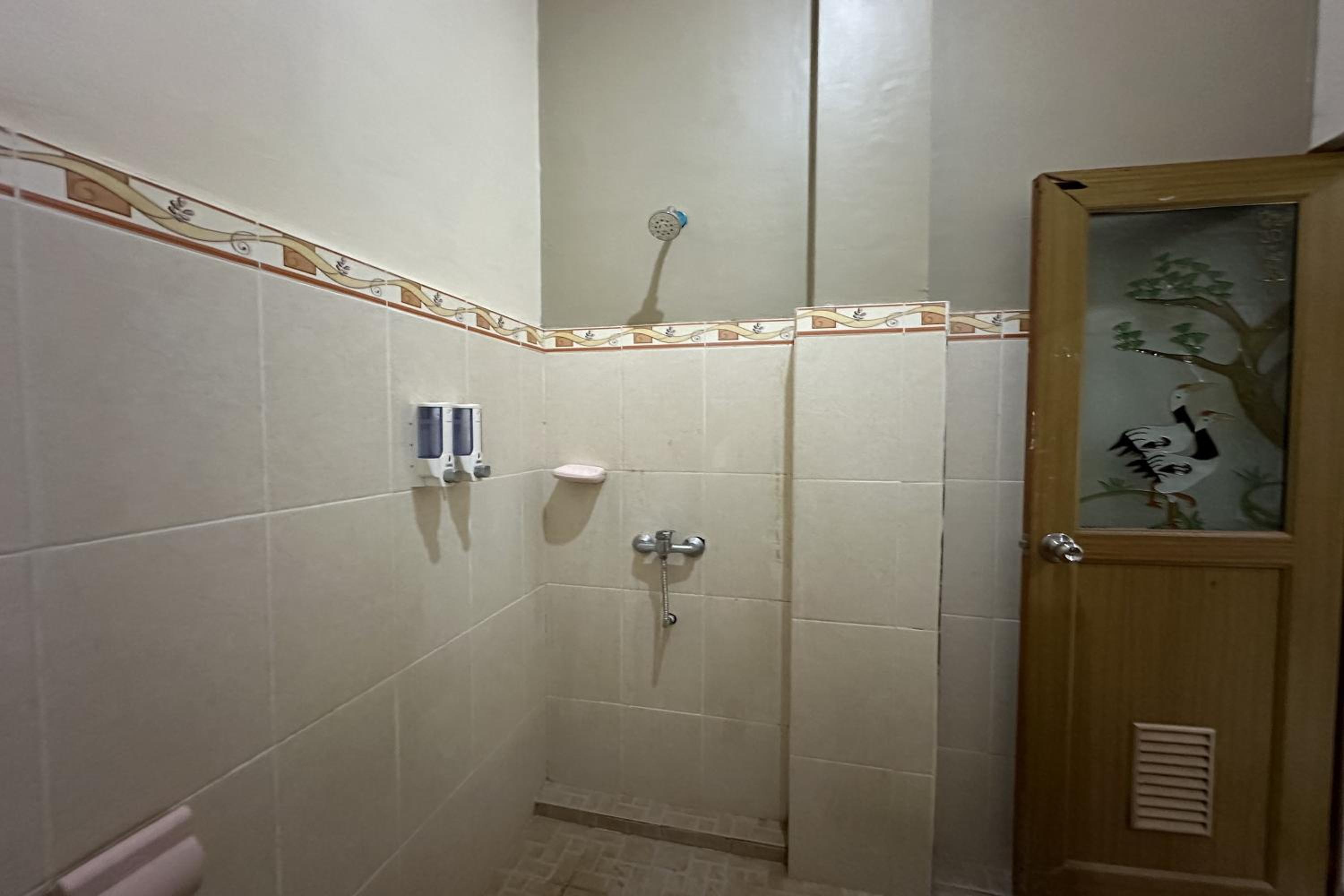 Twin Room - Photo 3