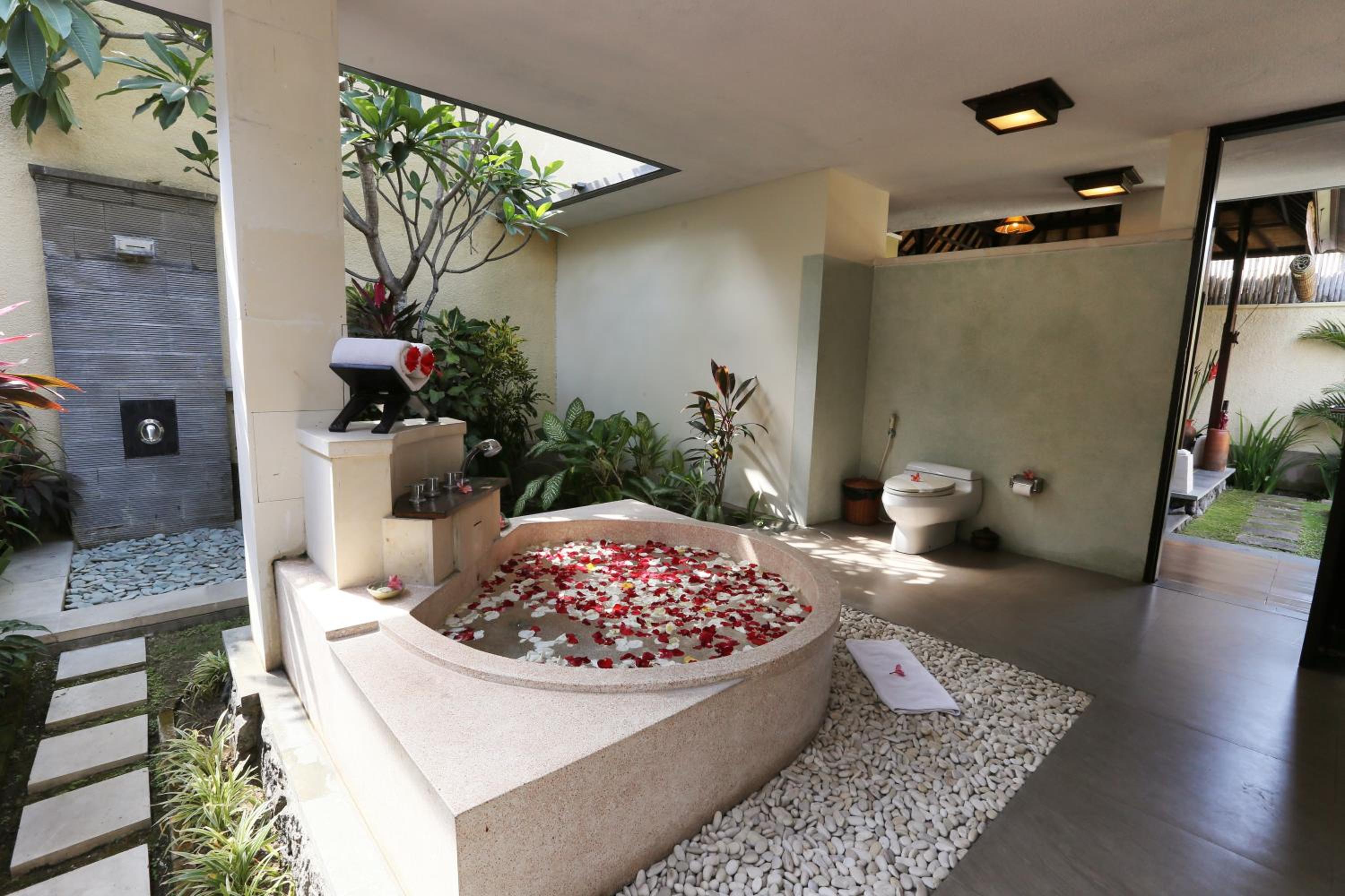 Deluxe Suite Villa with Private Pool - Photo 29
