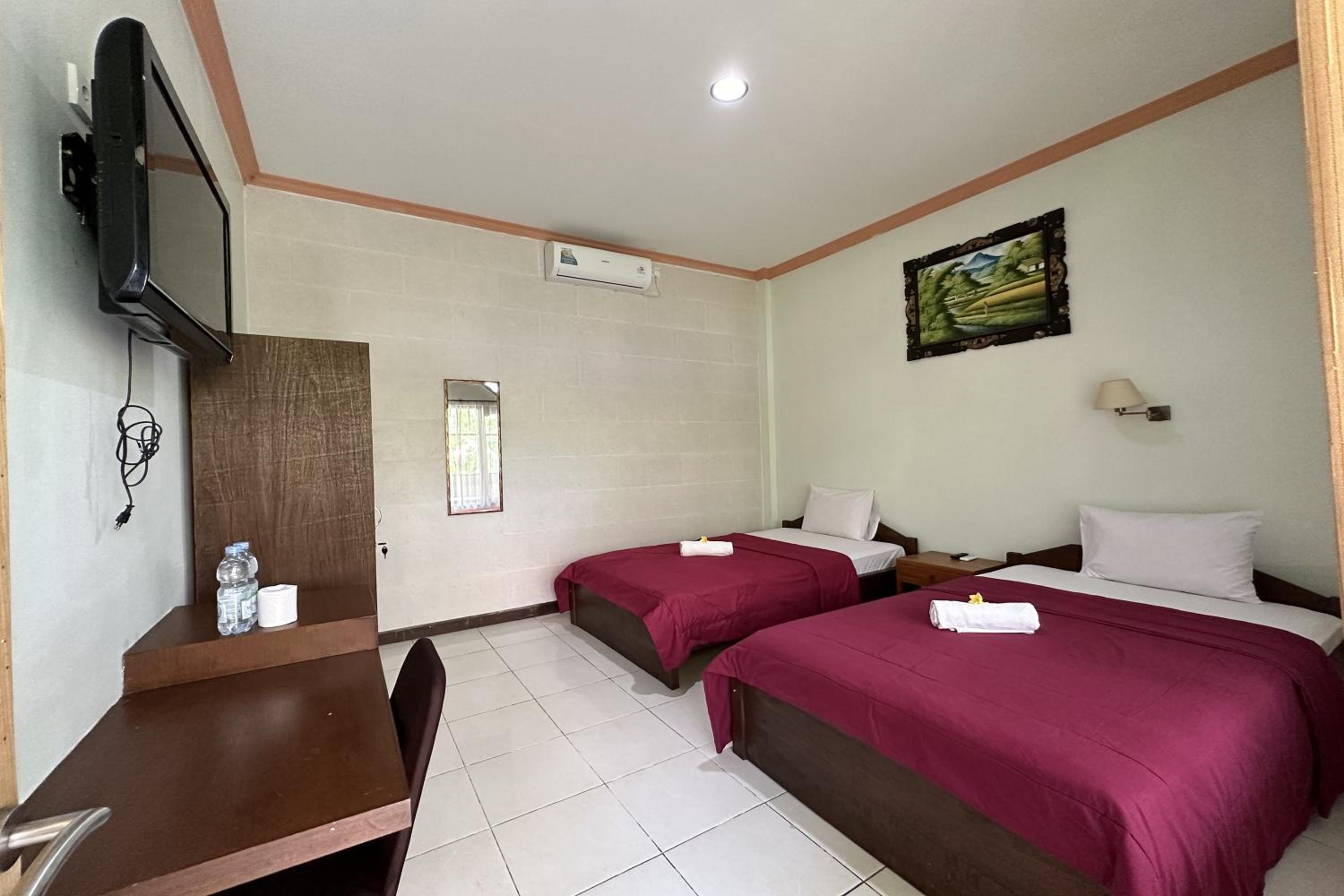 Twin Room - Photo 1