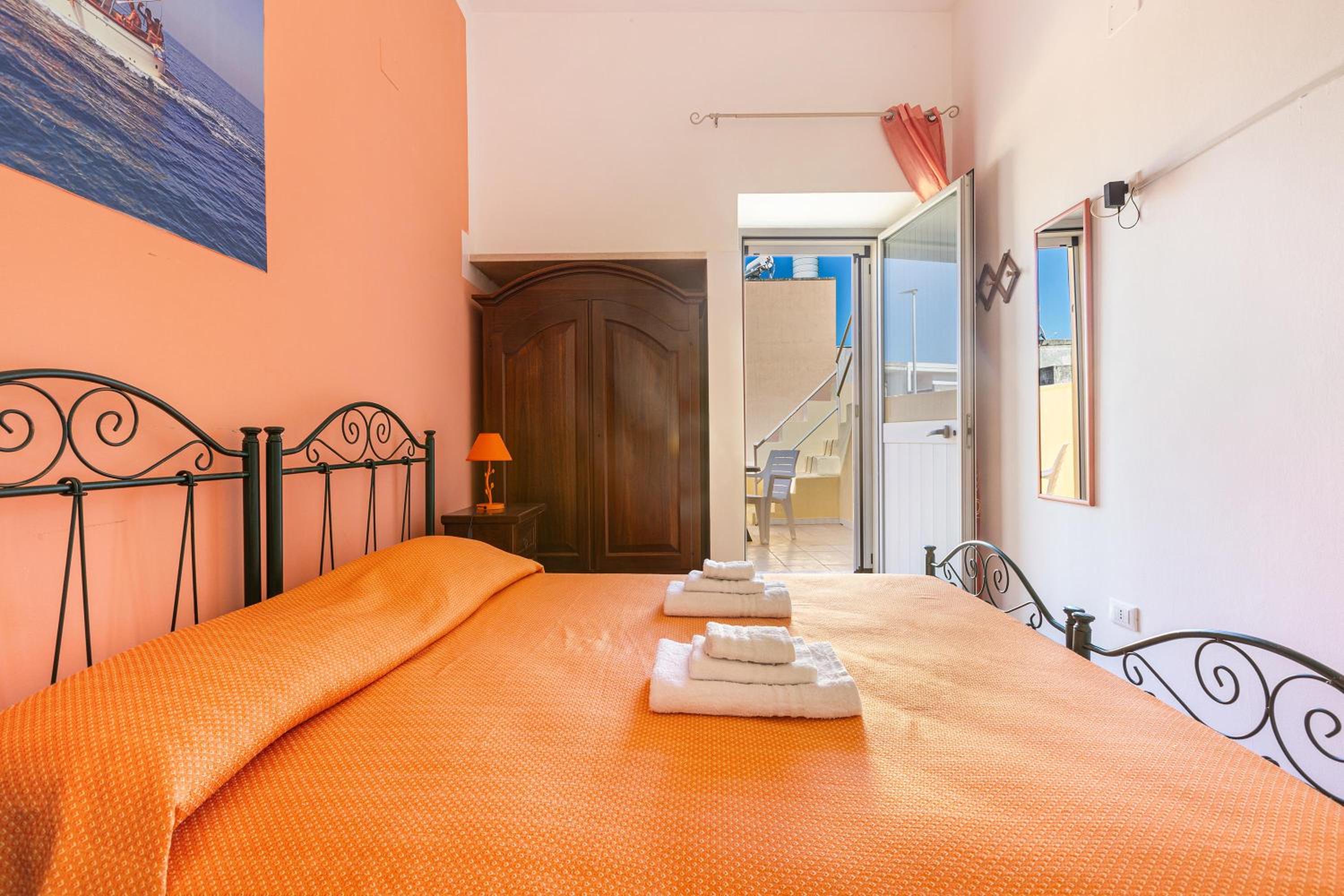 Double Room with Private Bathroom photo 1