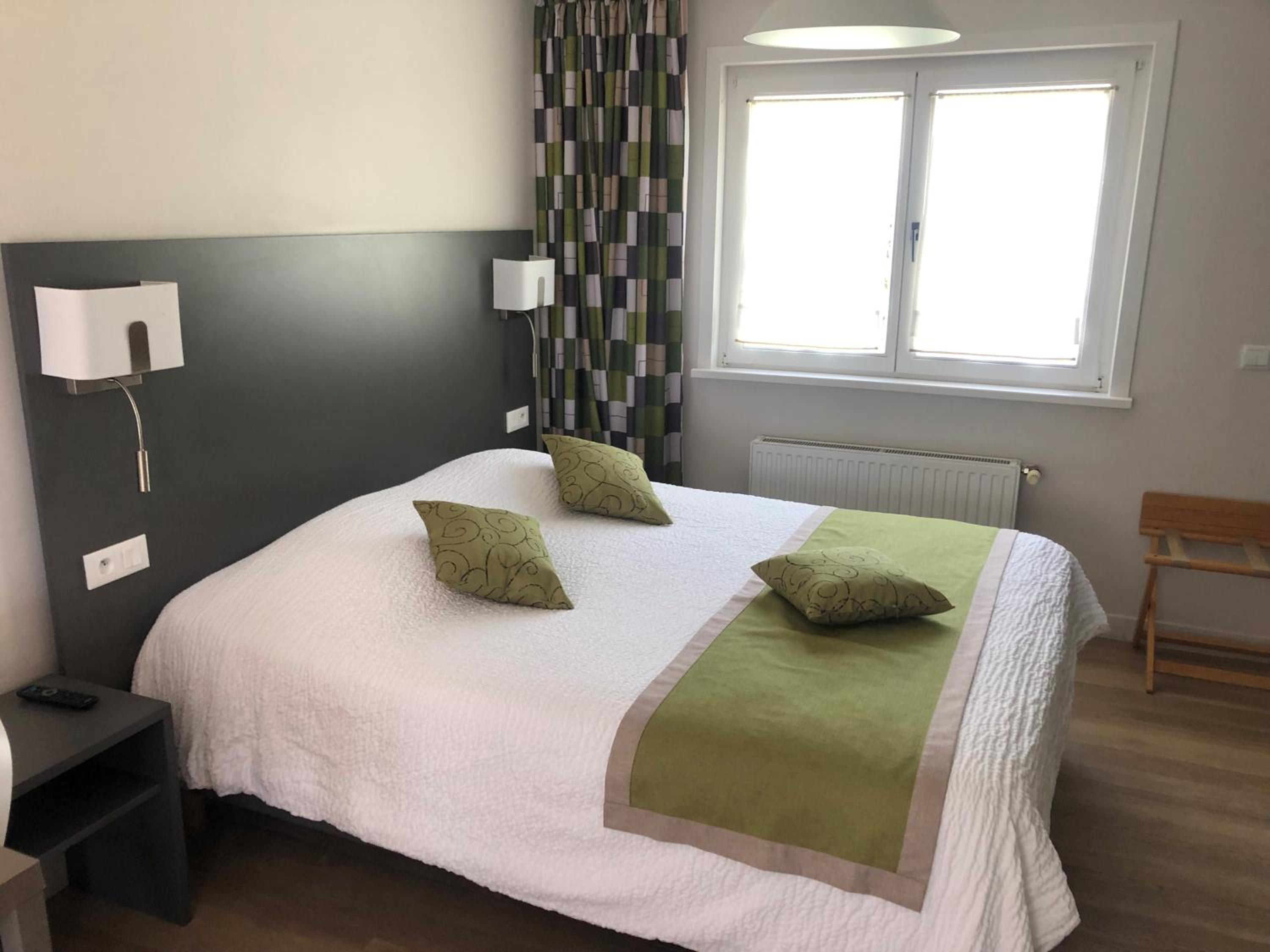 Studio double bed