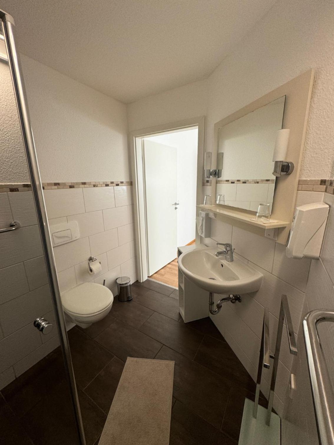 Double Room with Private Bathroom photo 2