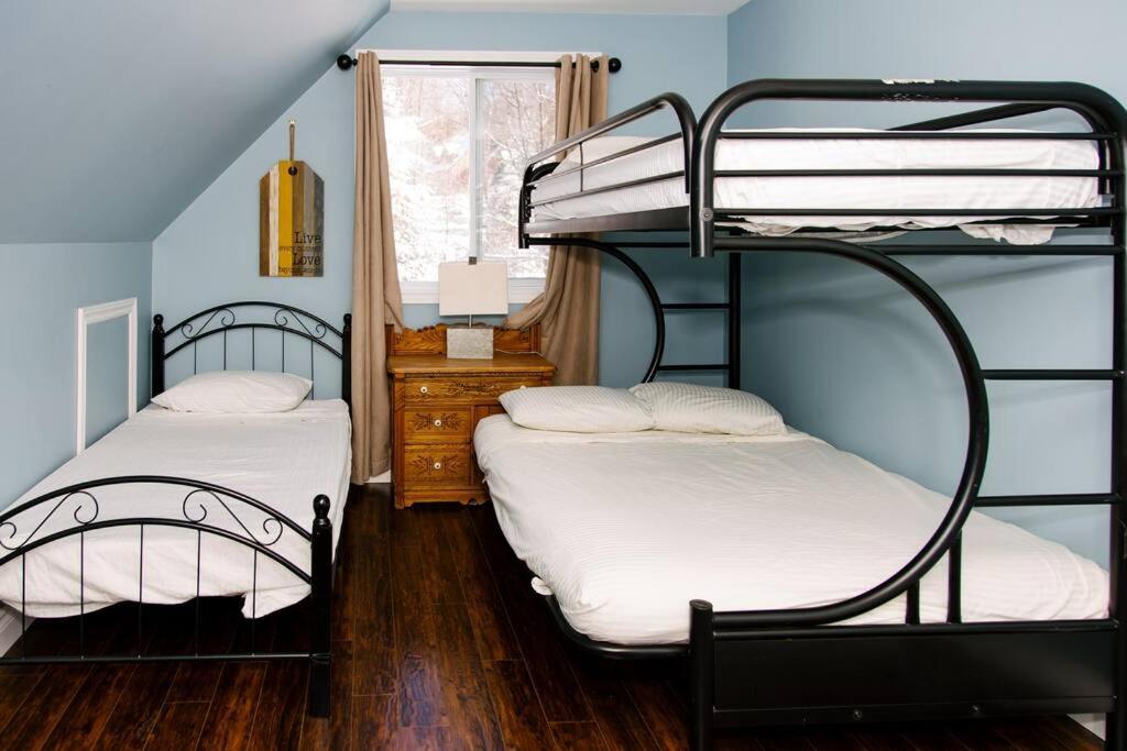 Four-Bedroom Vacation Home photo 2