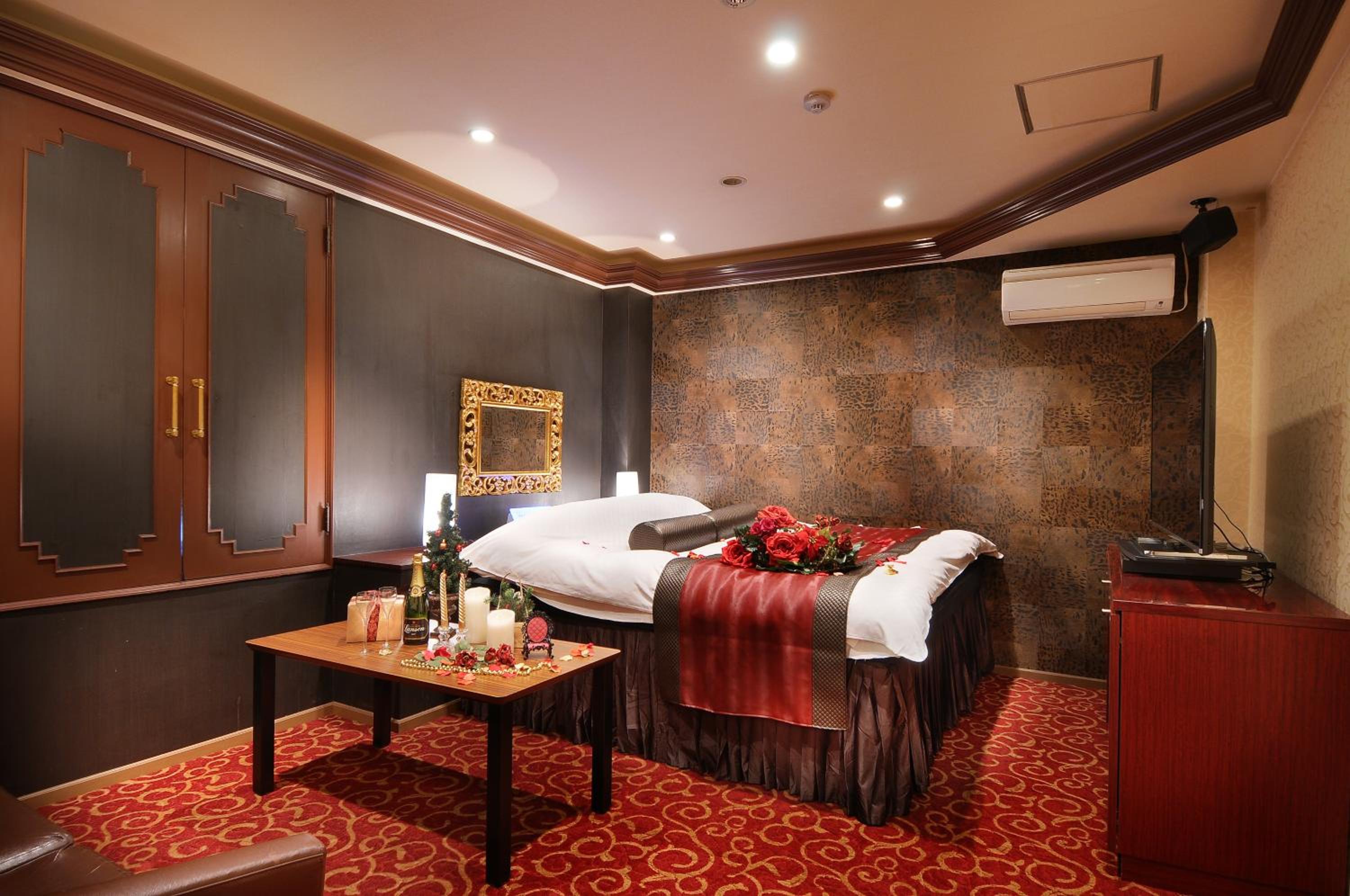 Double Room - Photo 16
