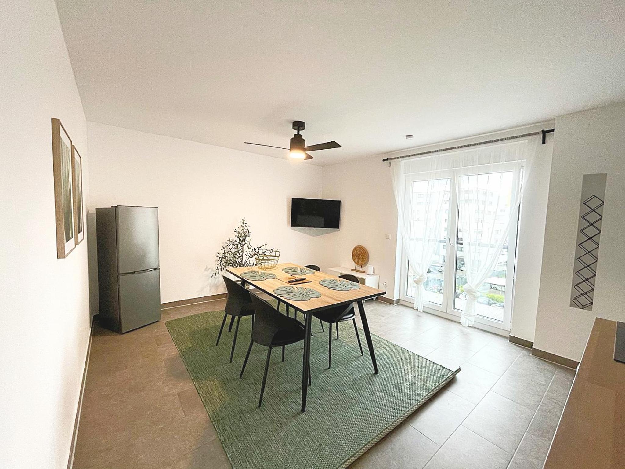 Two-Bedroom Apartment - Photo 2