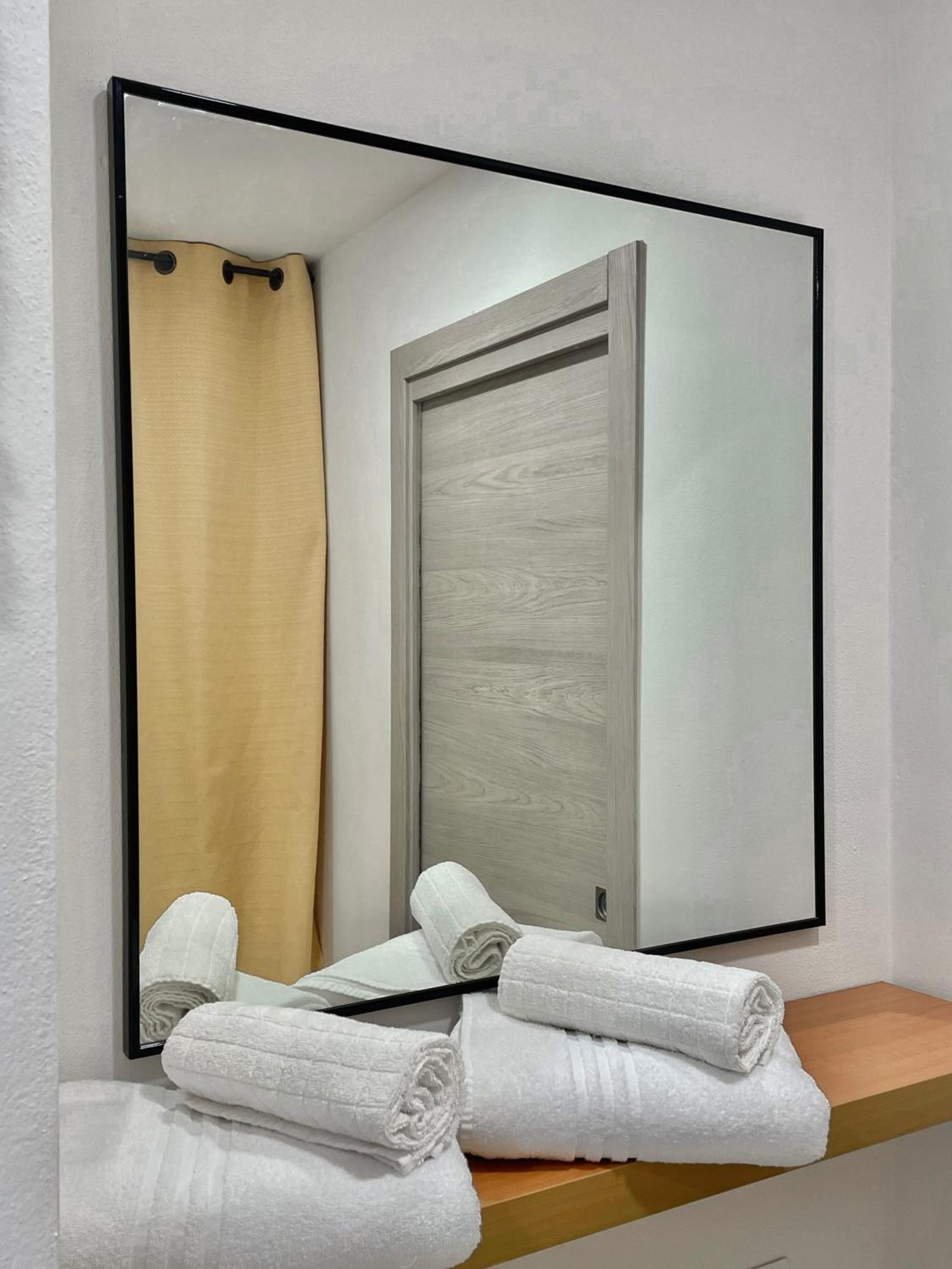 One-Bedroom Apartment - Photo 9