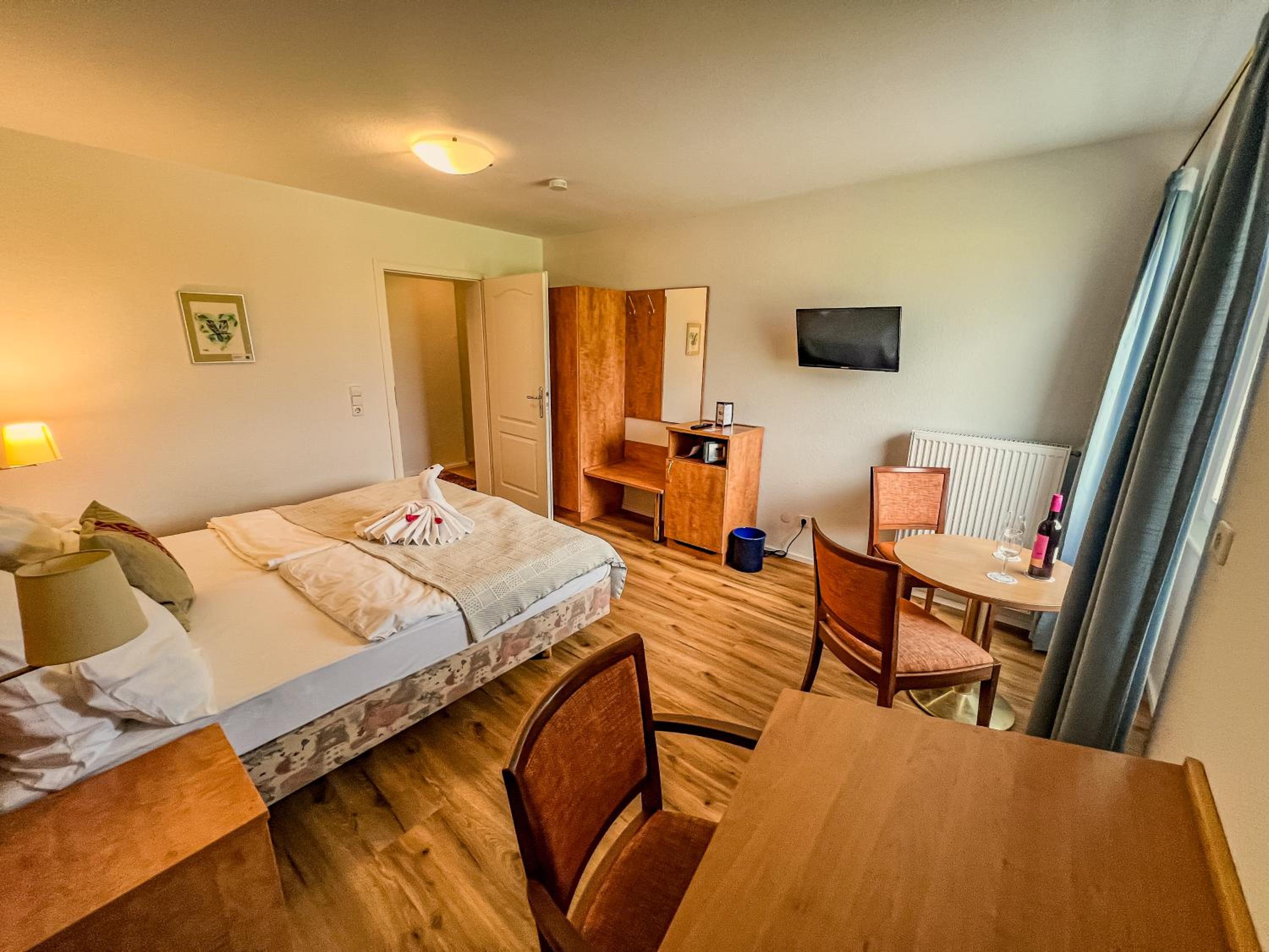 Suite with Terrace and Lake View photo 2