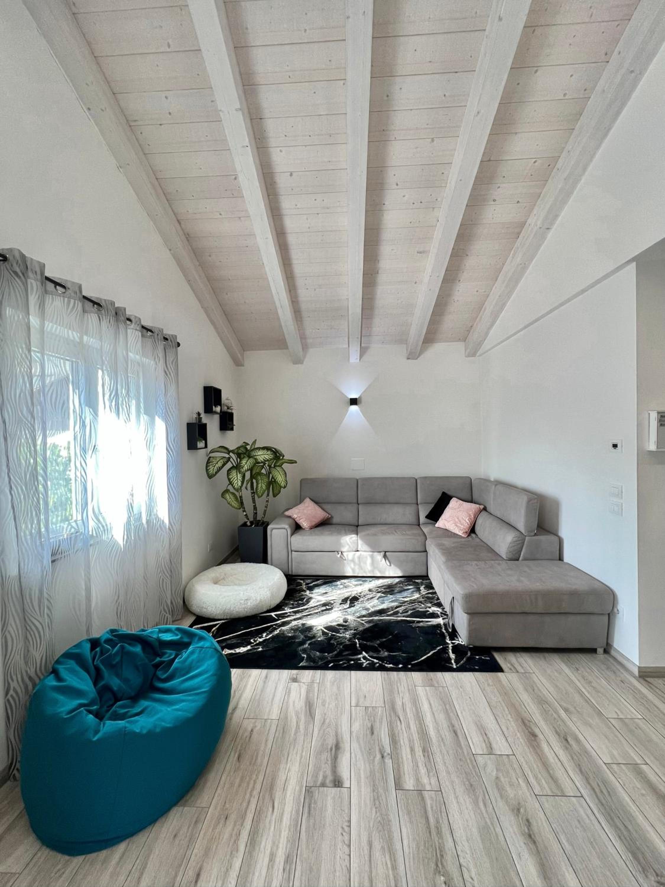 One-Bedroom Apartment - Photo 16