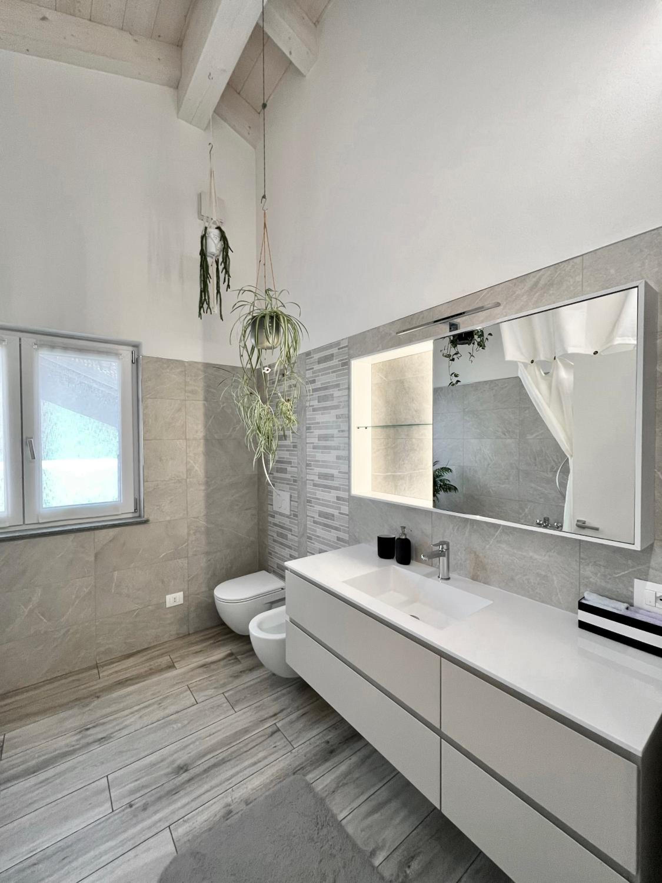 One-Bedroom Apartment - Photo 17