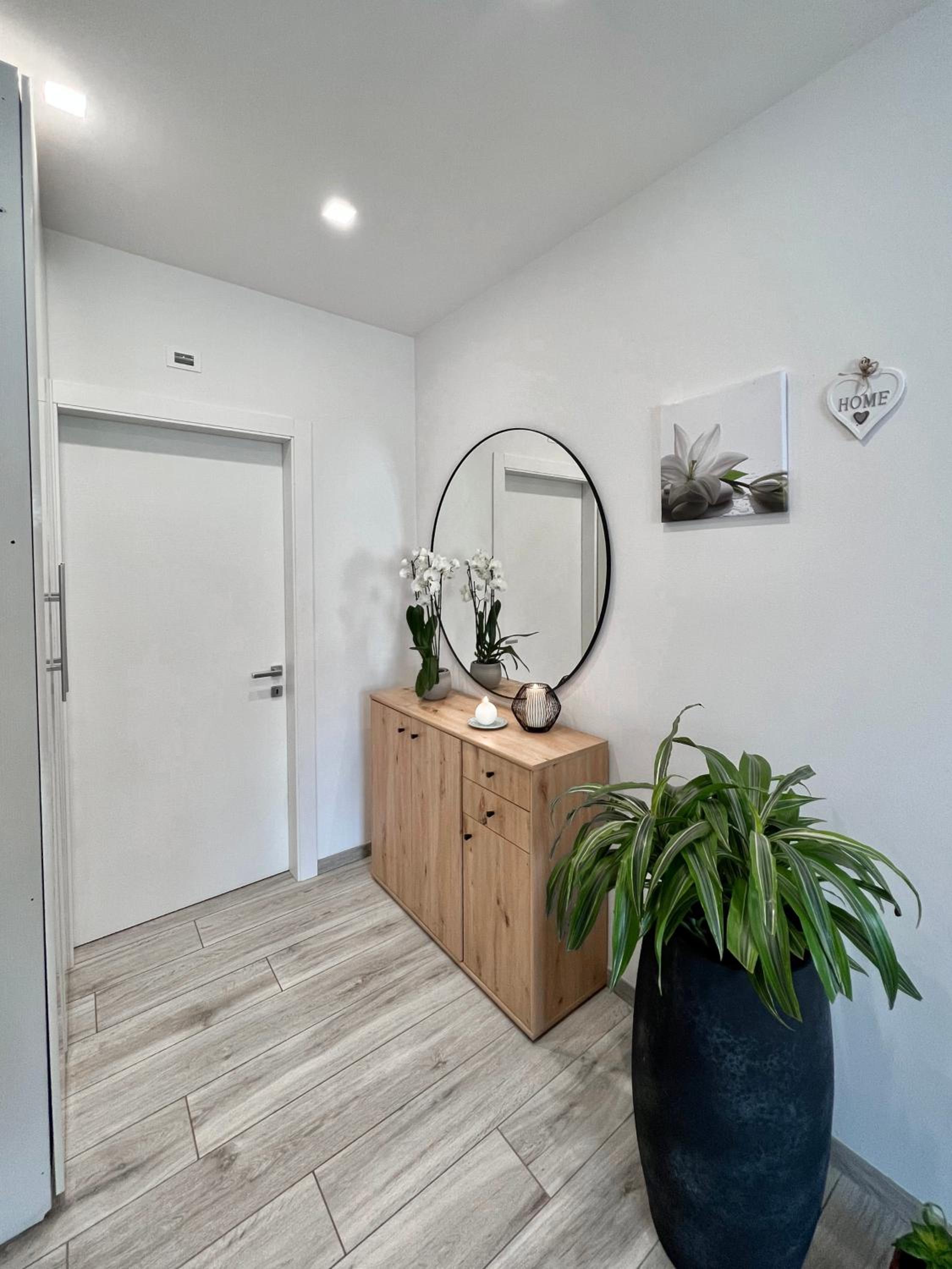 One-Bedroom Apartment - Photo 19
