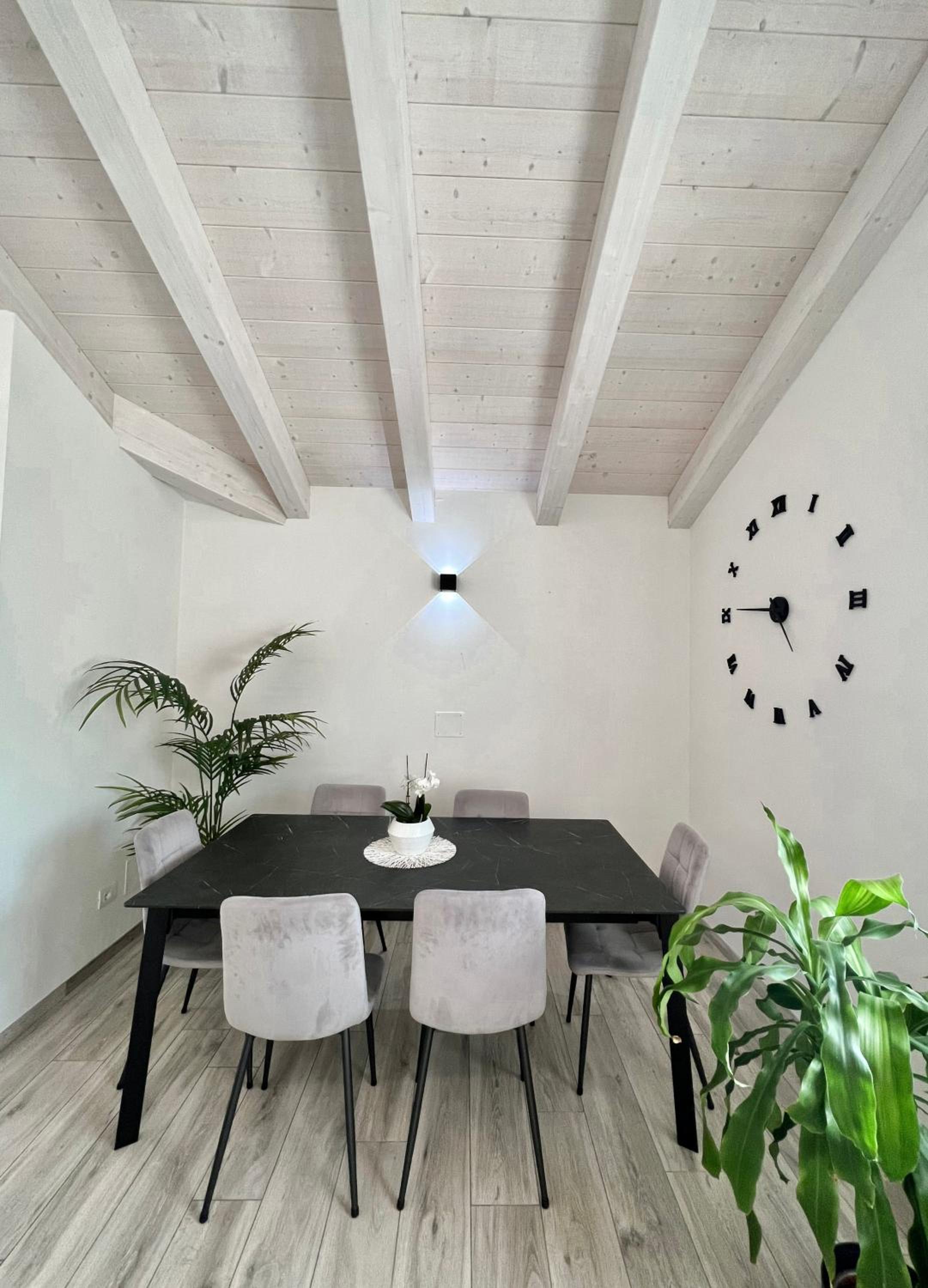 One-Bedroom Apartment - Photo 21
