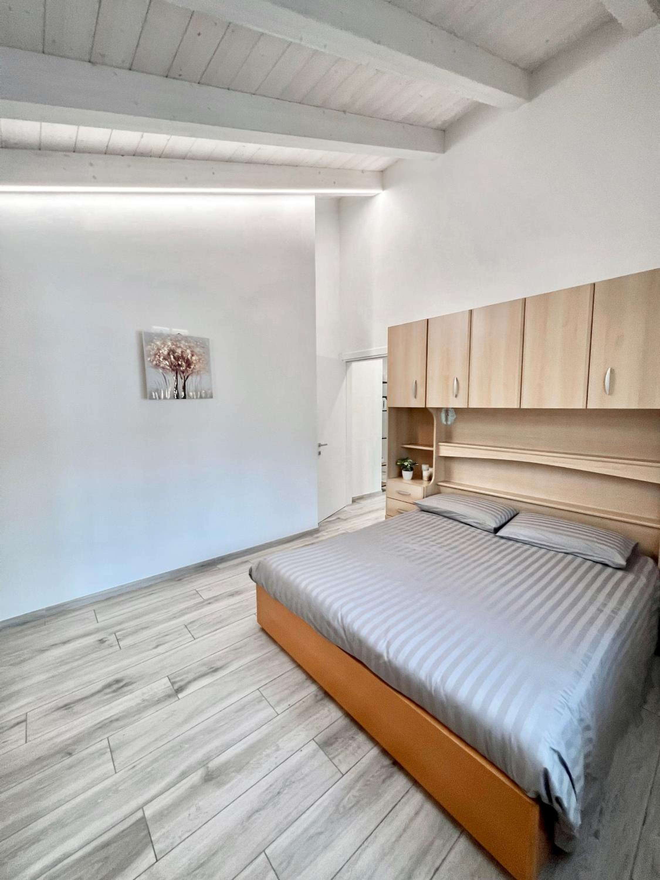 One-Bedroom Apartment - Photo 23