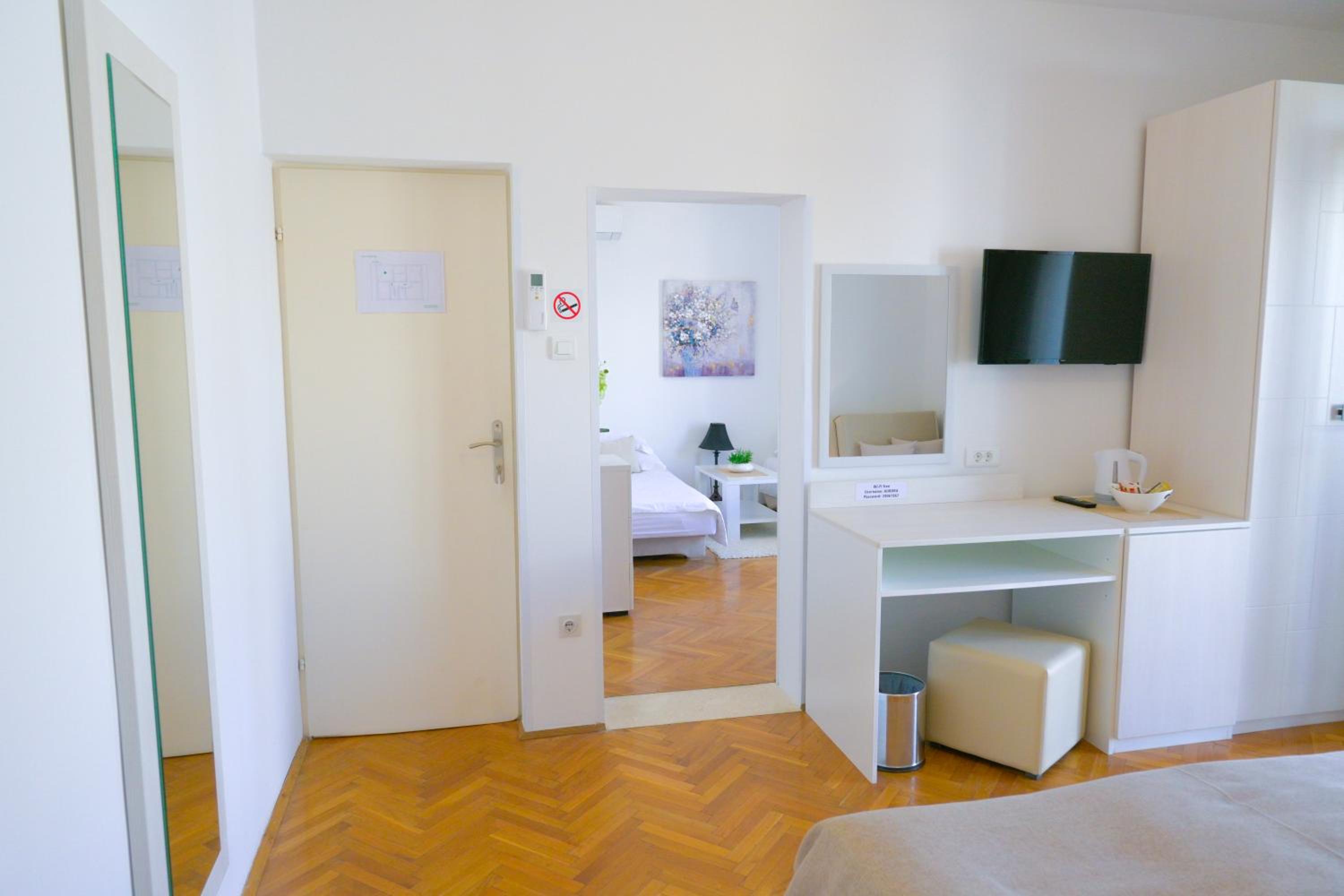 Suite with Balcony photo 3