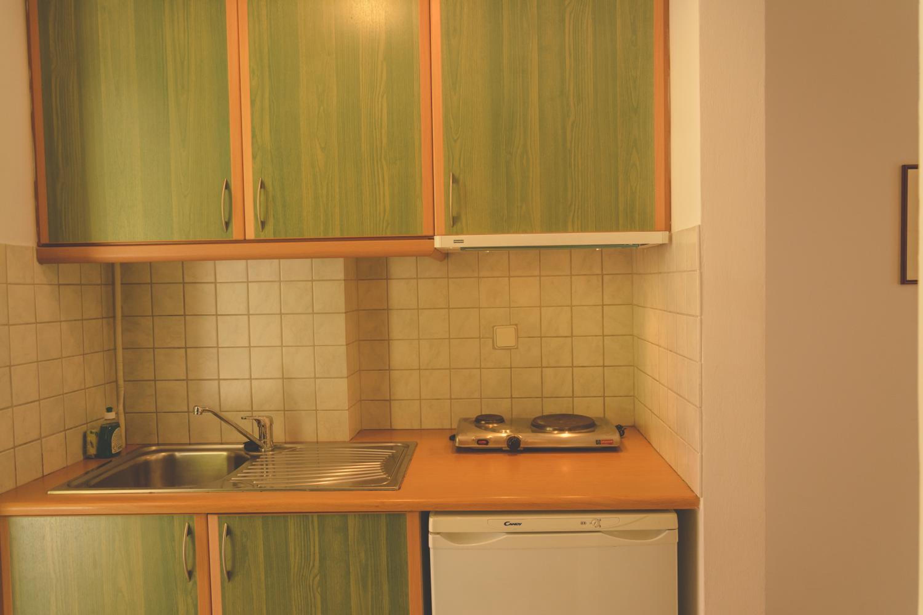 Studio - Photo 15