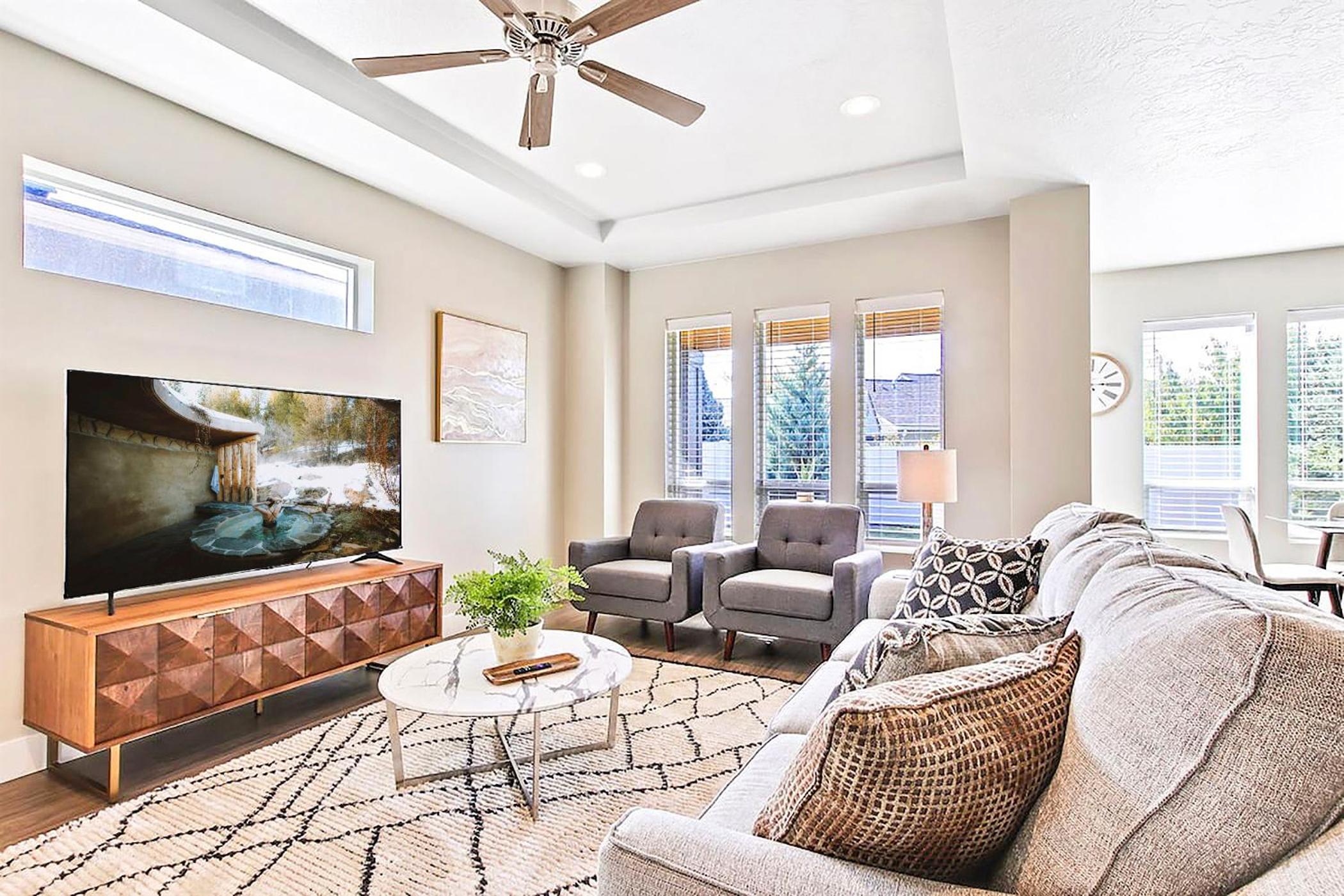 Three-Bedroom Vacation Home  photo 2