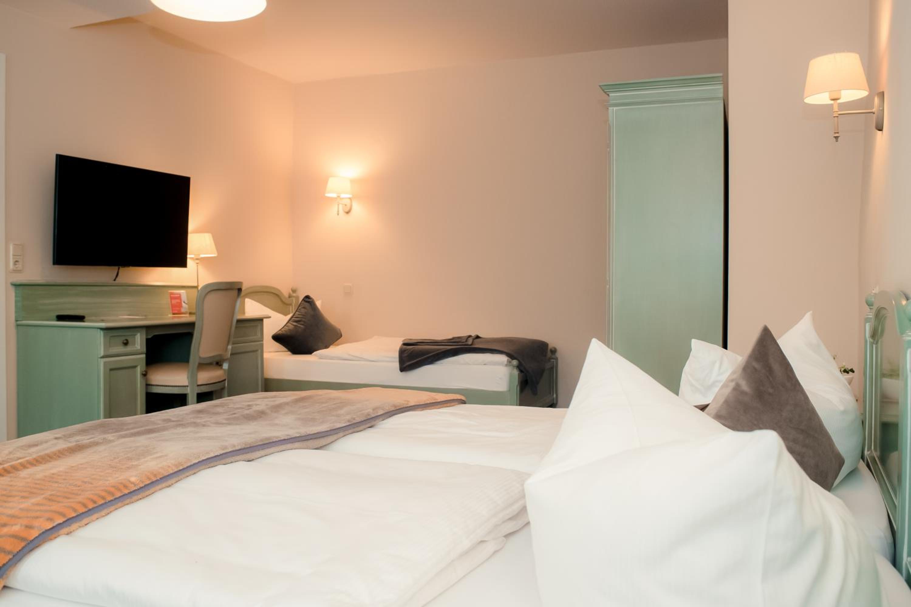 Triple Room - Photo 10