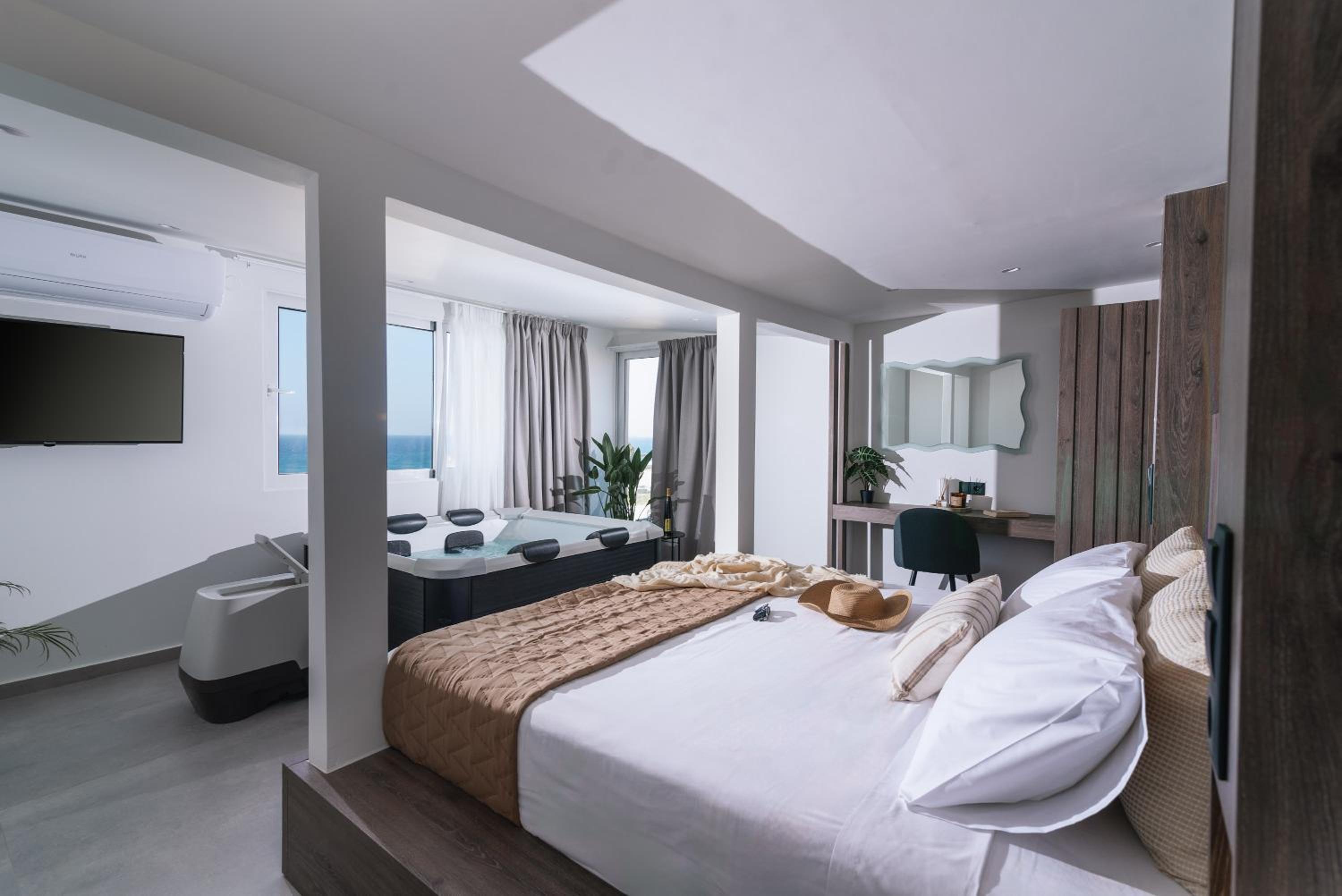 King Suite with Sea View