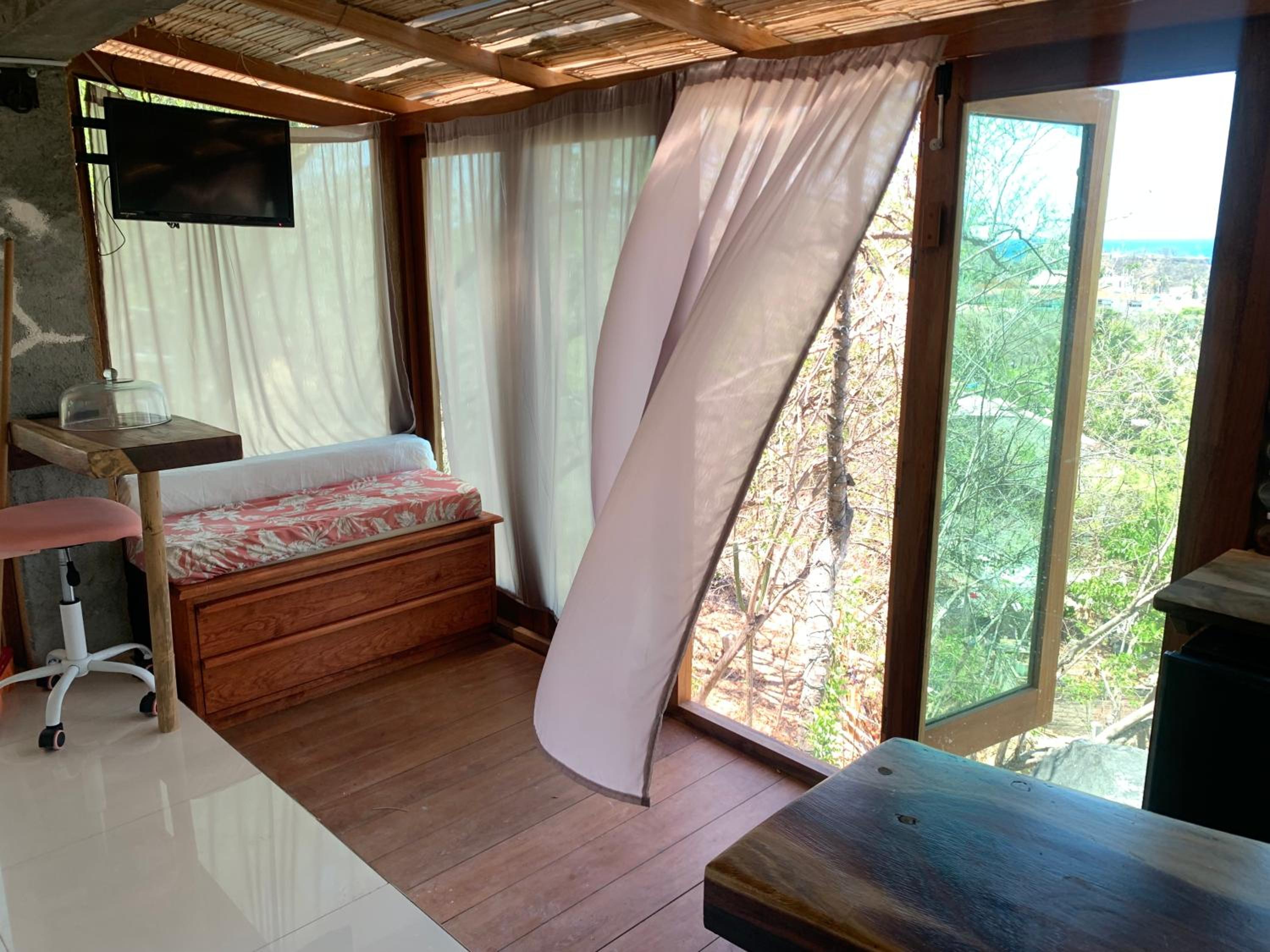 Standard Single Room with Mountain View photo 3