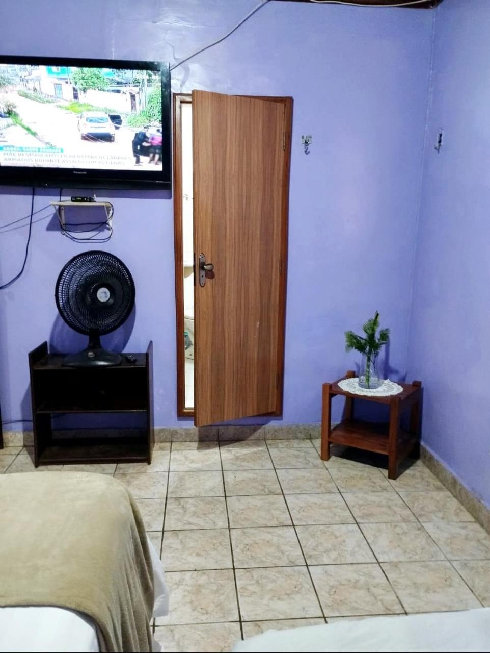One-Bedroom House photo 1