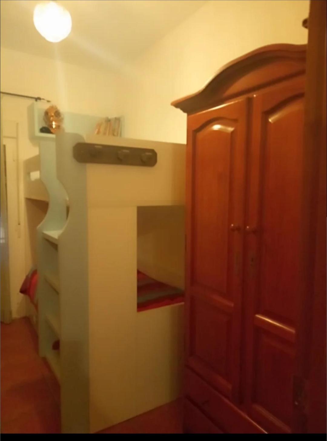 Casa de cuatro habitaciones