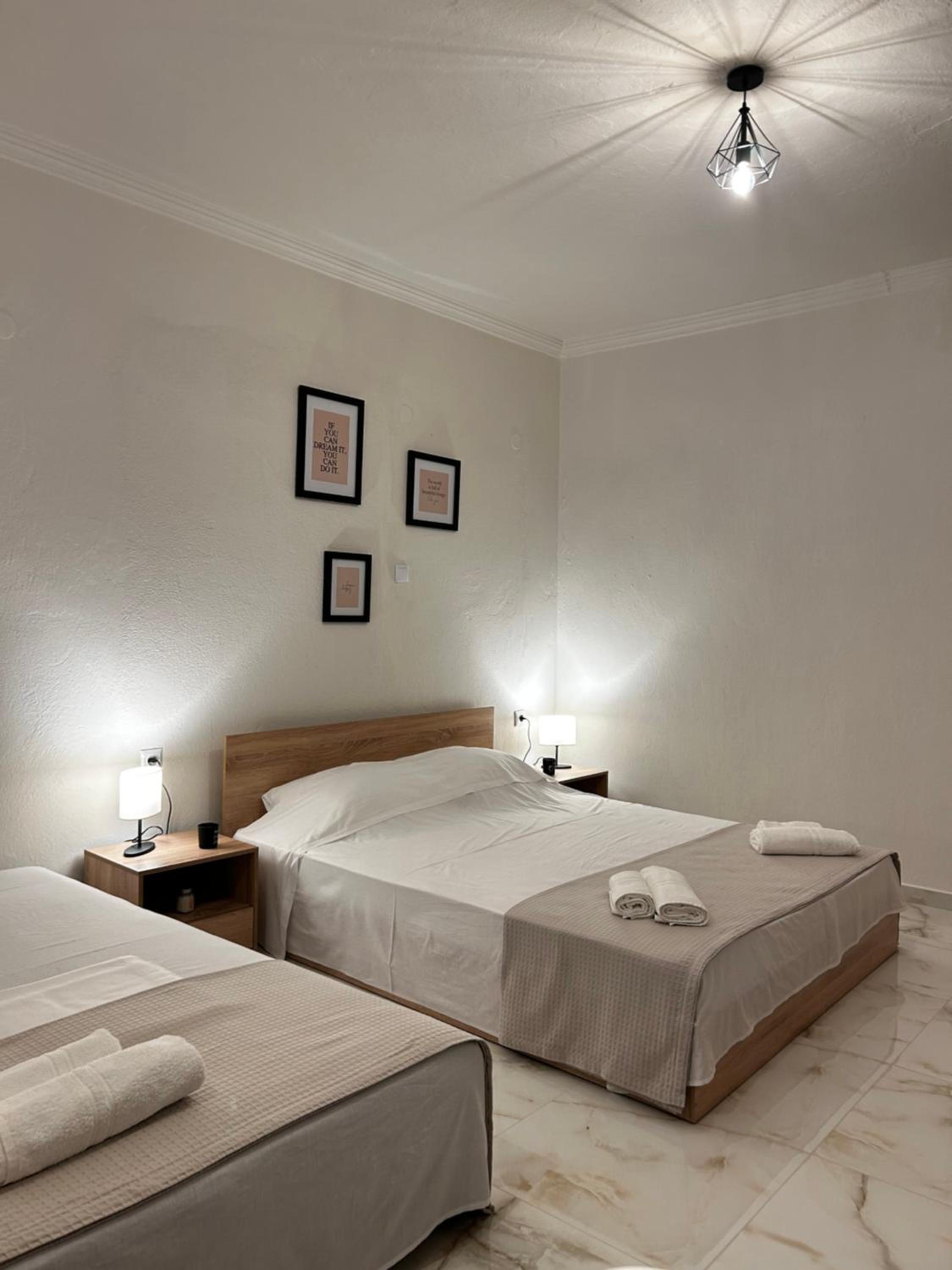 One-Bedroom House photo 1