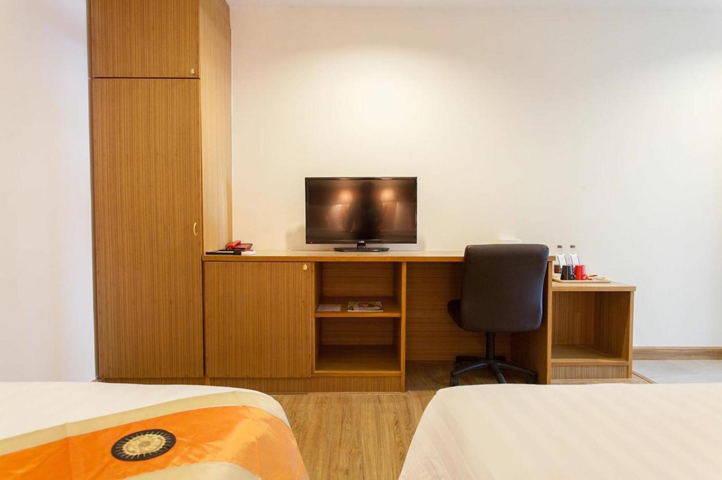 Standard Twin Room - Photo 5