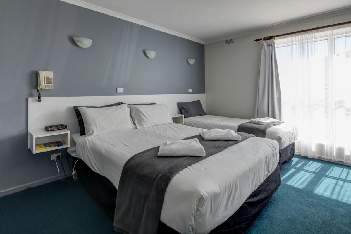 Standard Twin Room - Photo 3