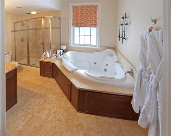 Culinary King Spa Suite - Photo 3