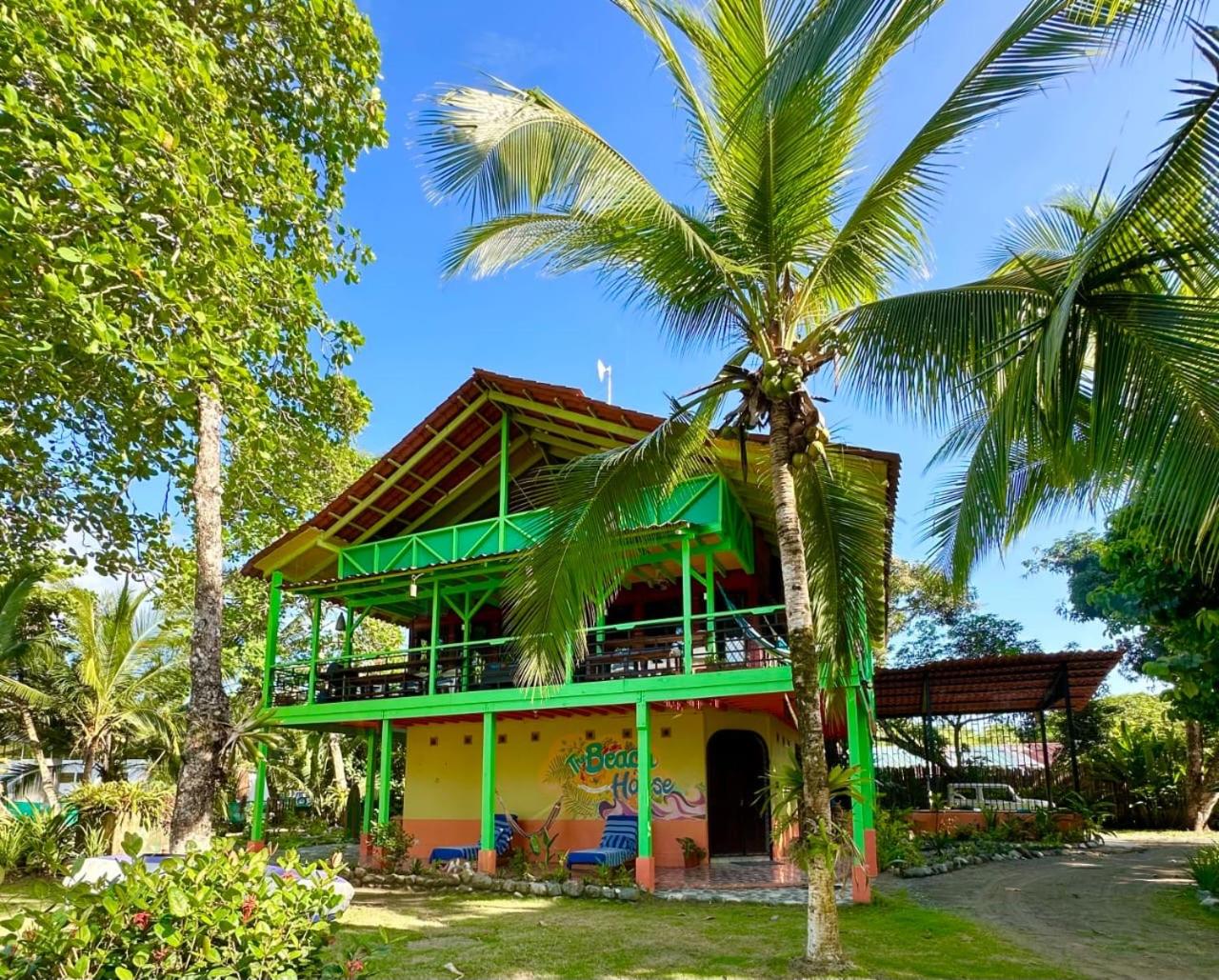 Four-Bedroom Holiday Home photo 1