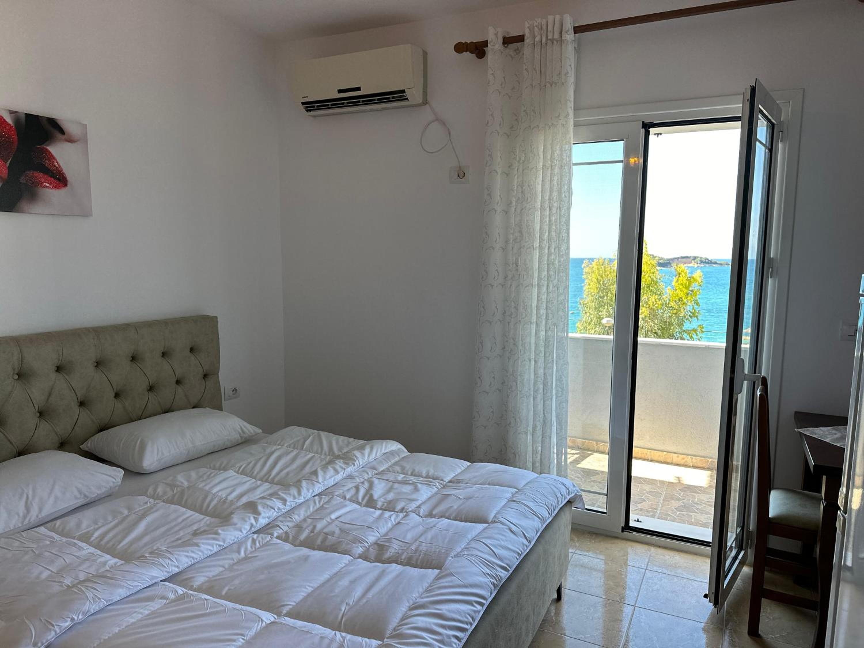 Deluxe Twin Room with Sea View
