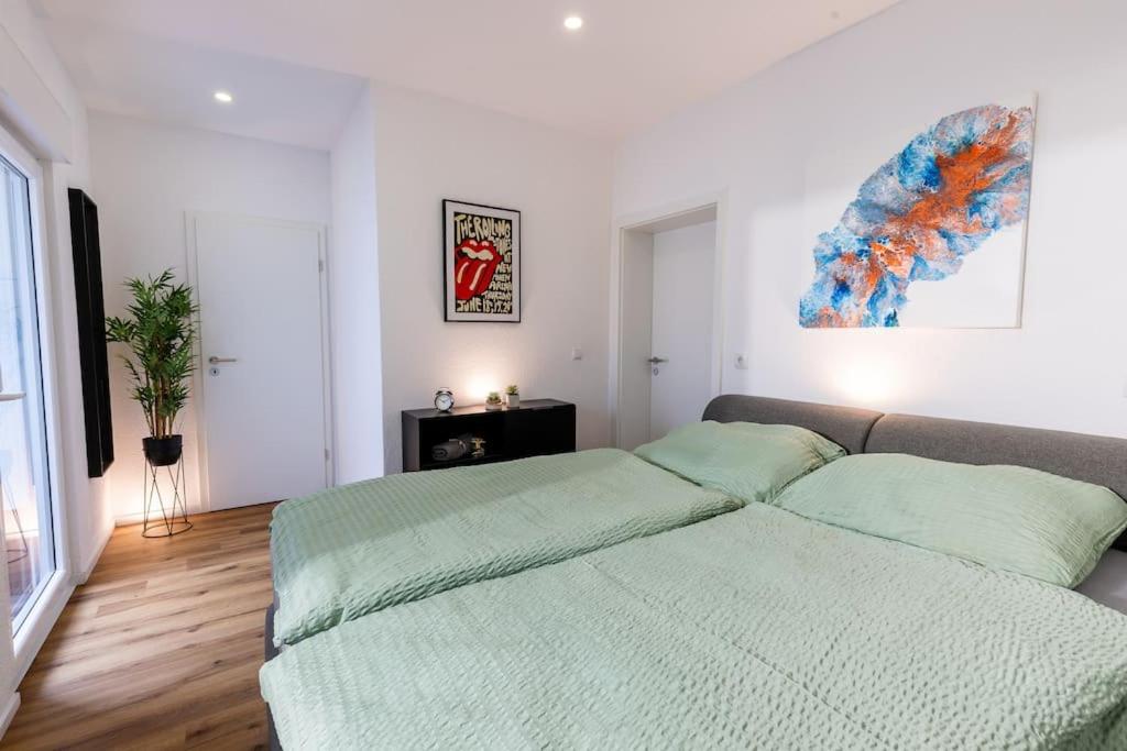 One-Bedroom Apartment photo 3