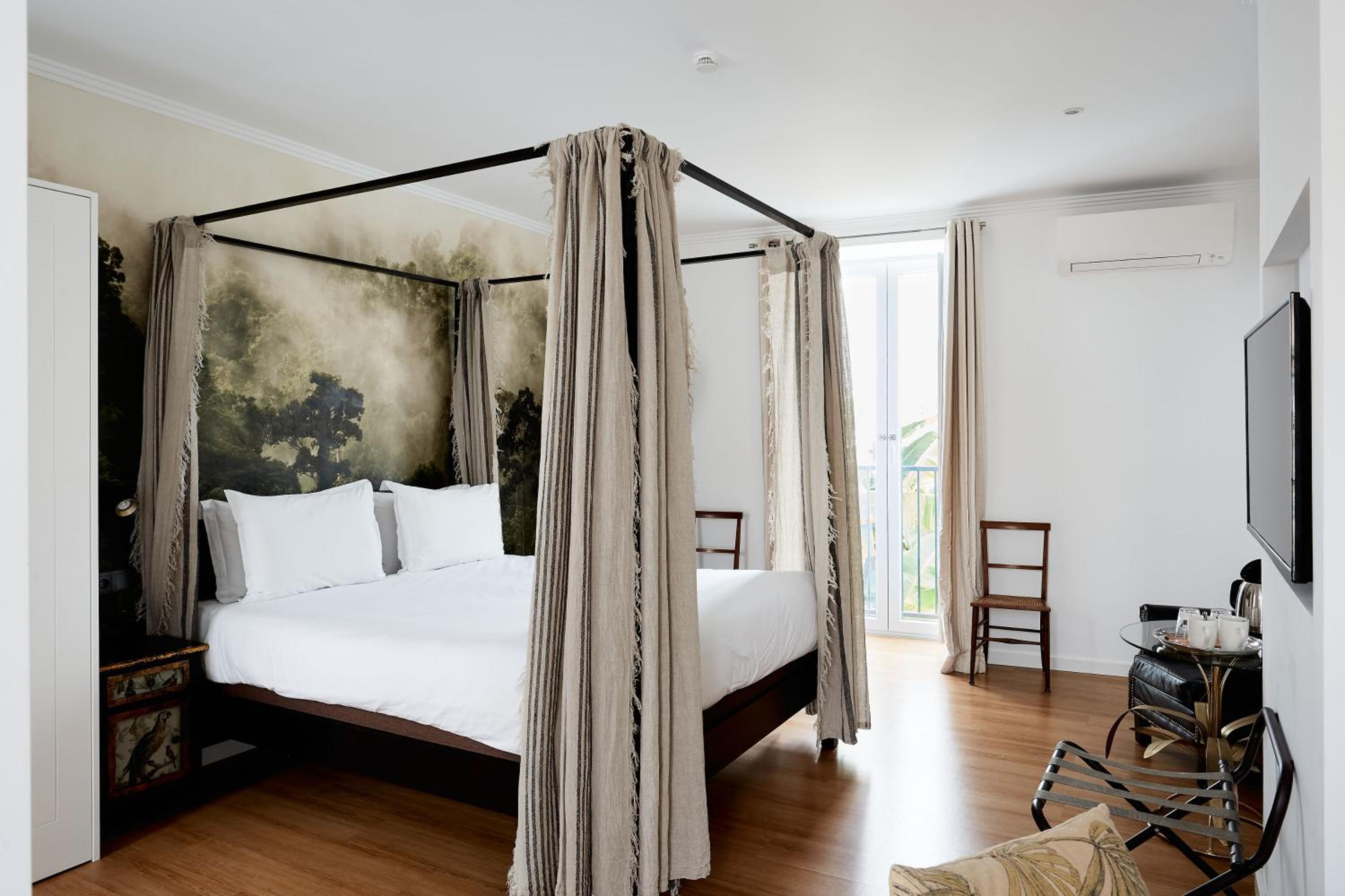 Superior Queen Room