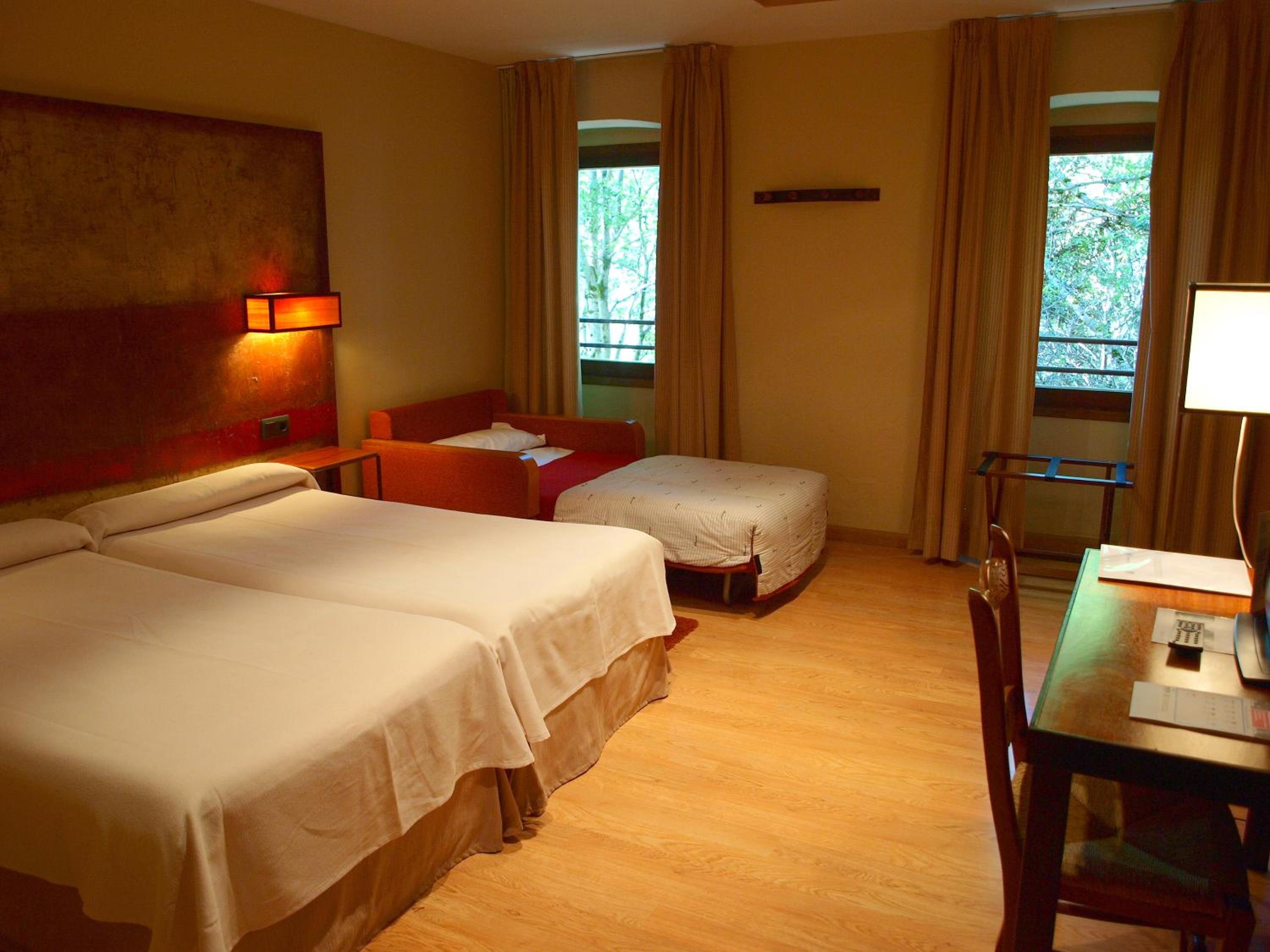 Habitación Doble o con Dos Camas con Cama Adicional