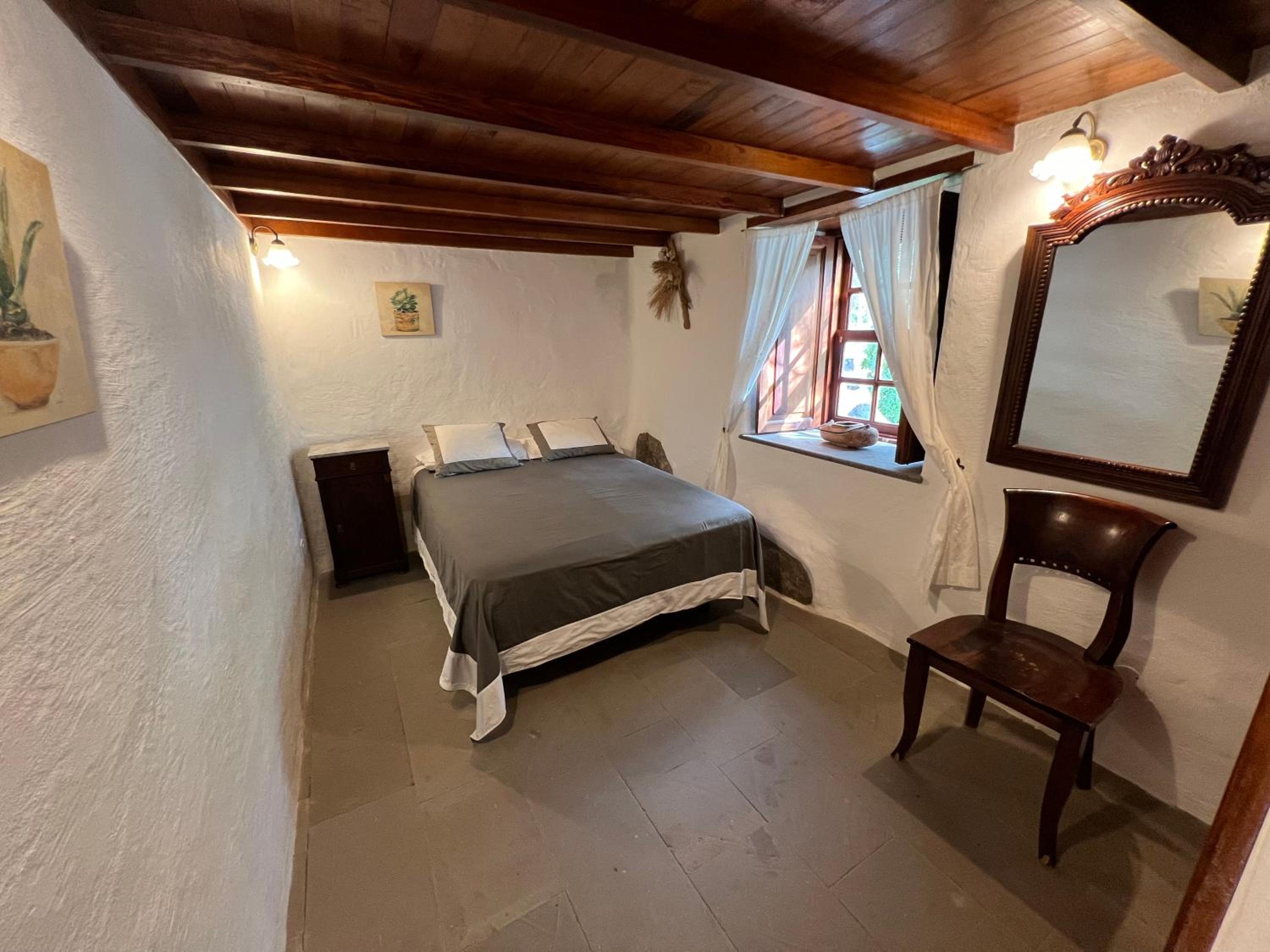 Four-Bedroom House photo 2