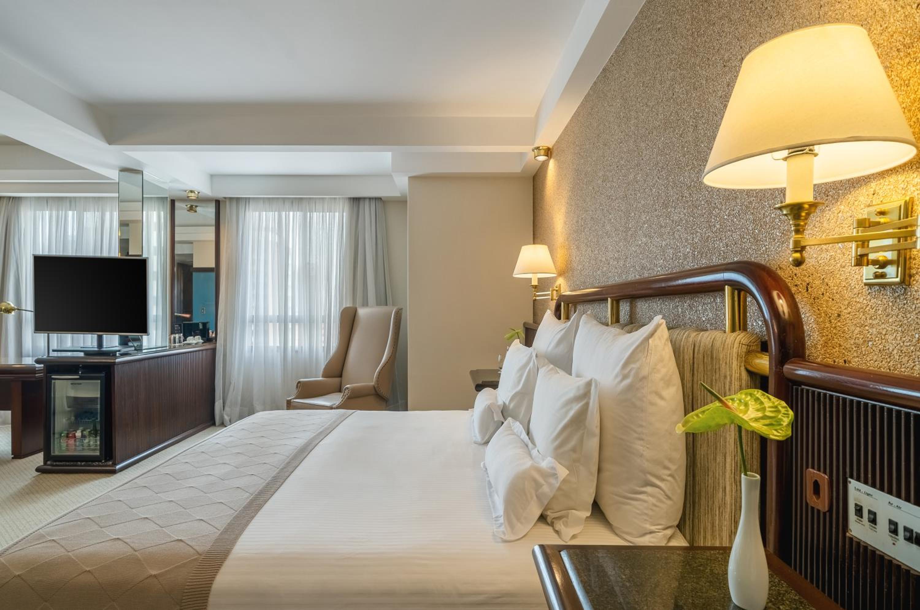 King Suite With Spa Bath