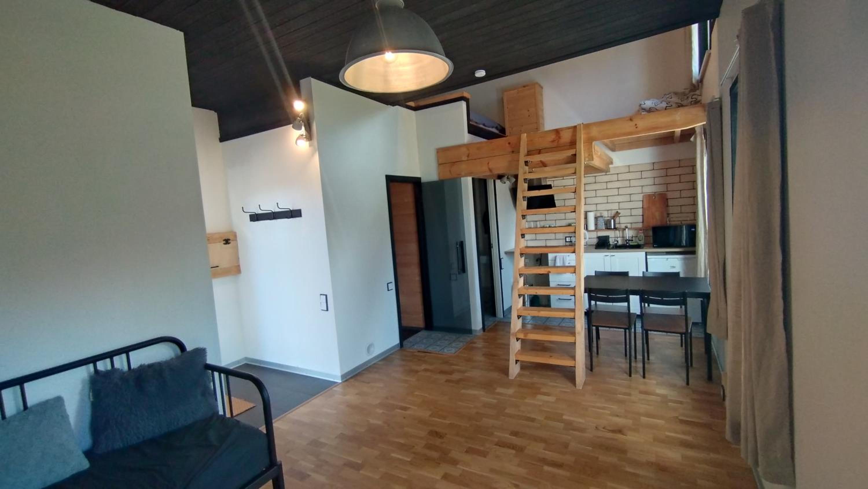 One-Bedroom House - Photo 3