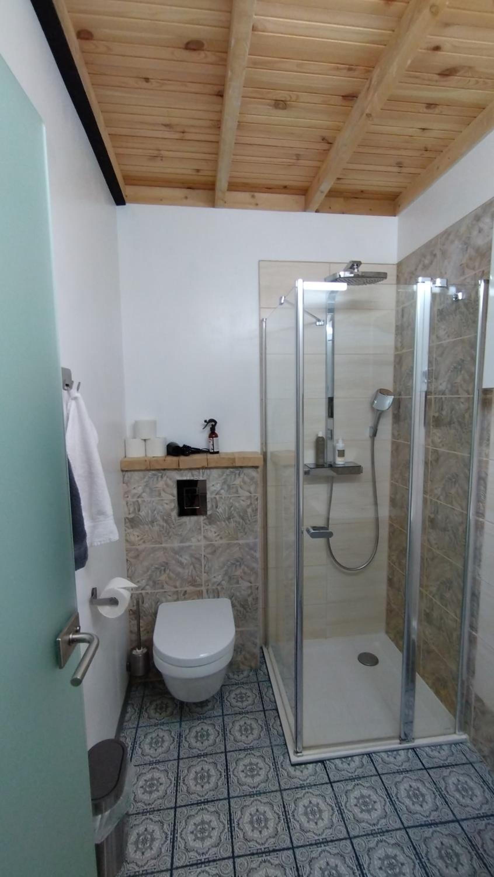 One-Bedroom House - Photo 9