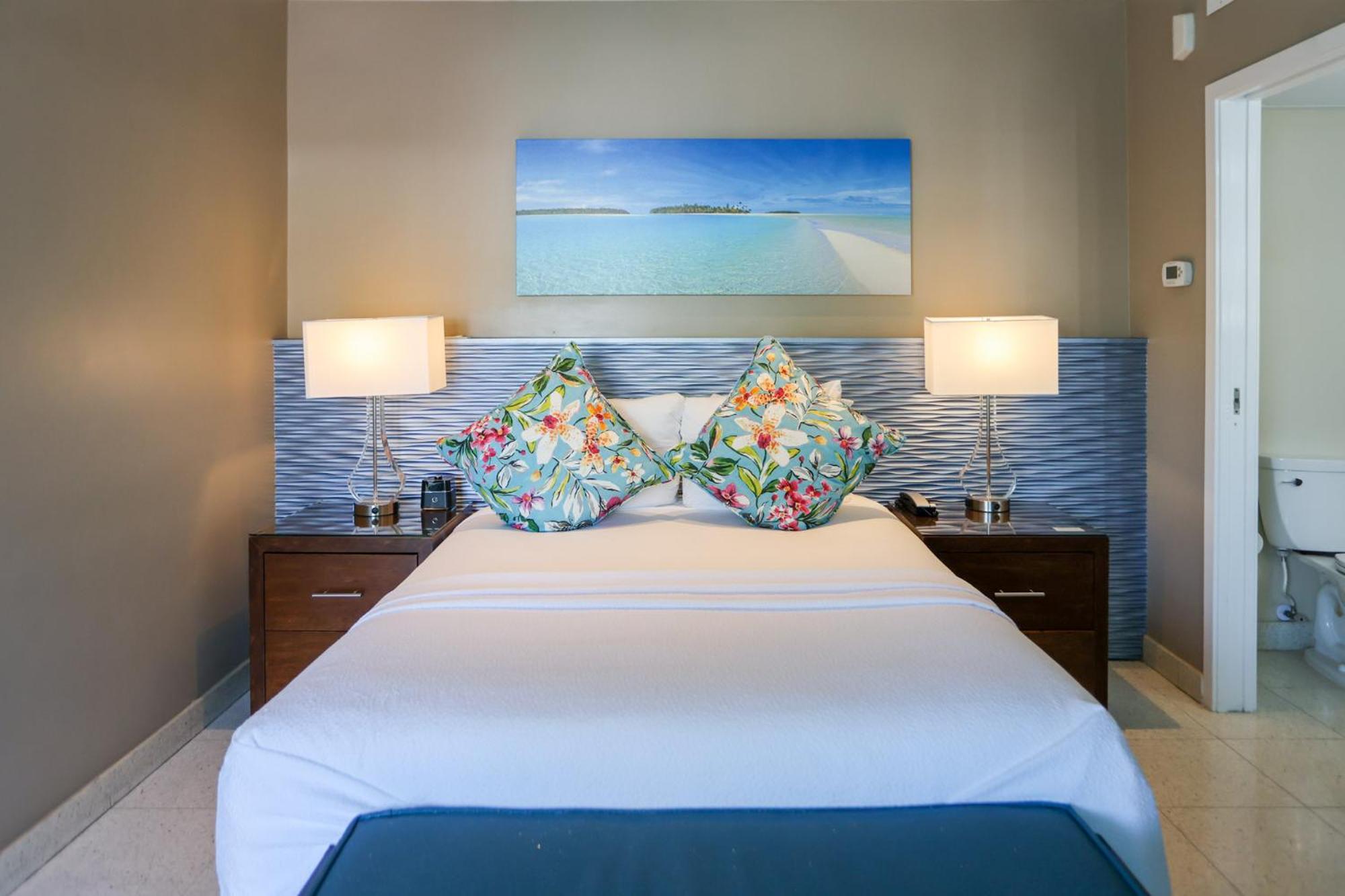 Deluxe Queen Room - Photo 4