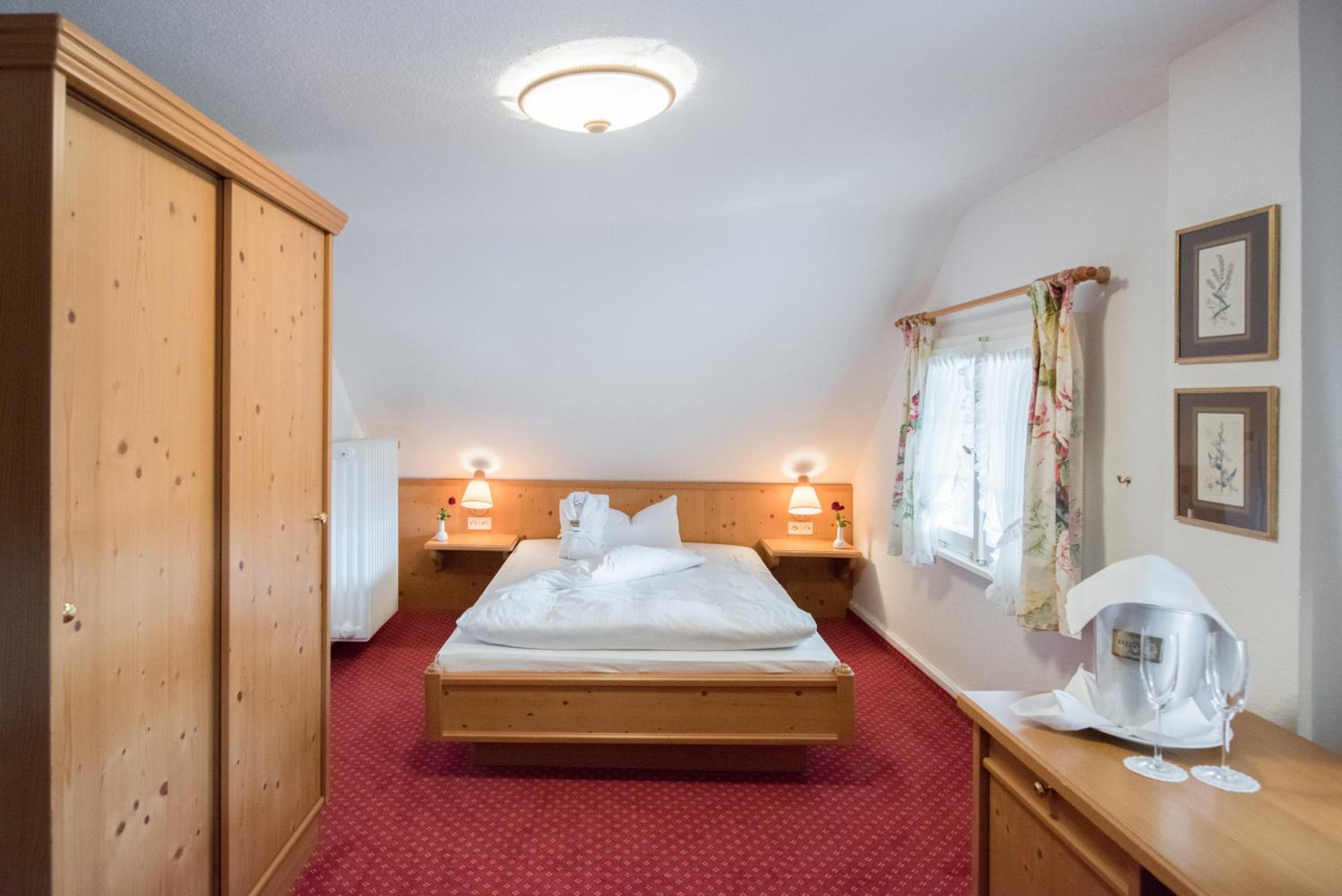Classic Single Room