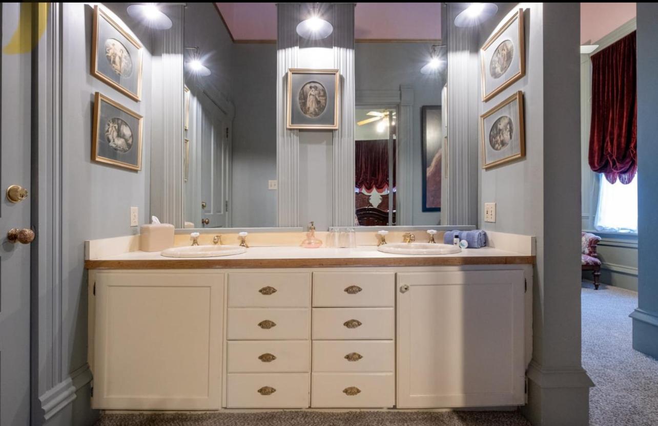 King Suite photo 3