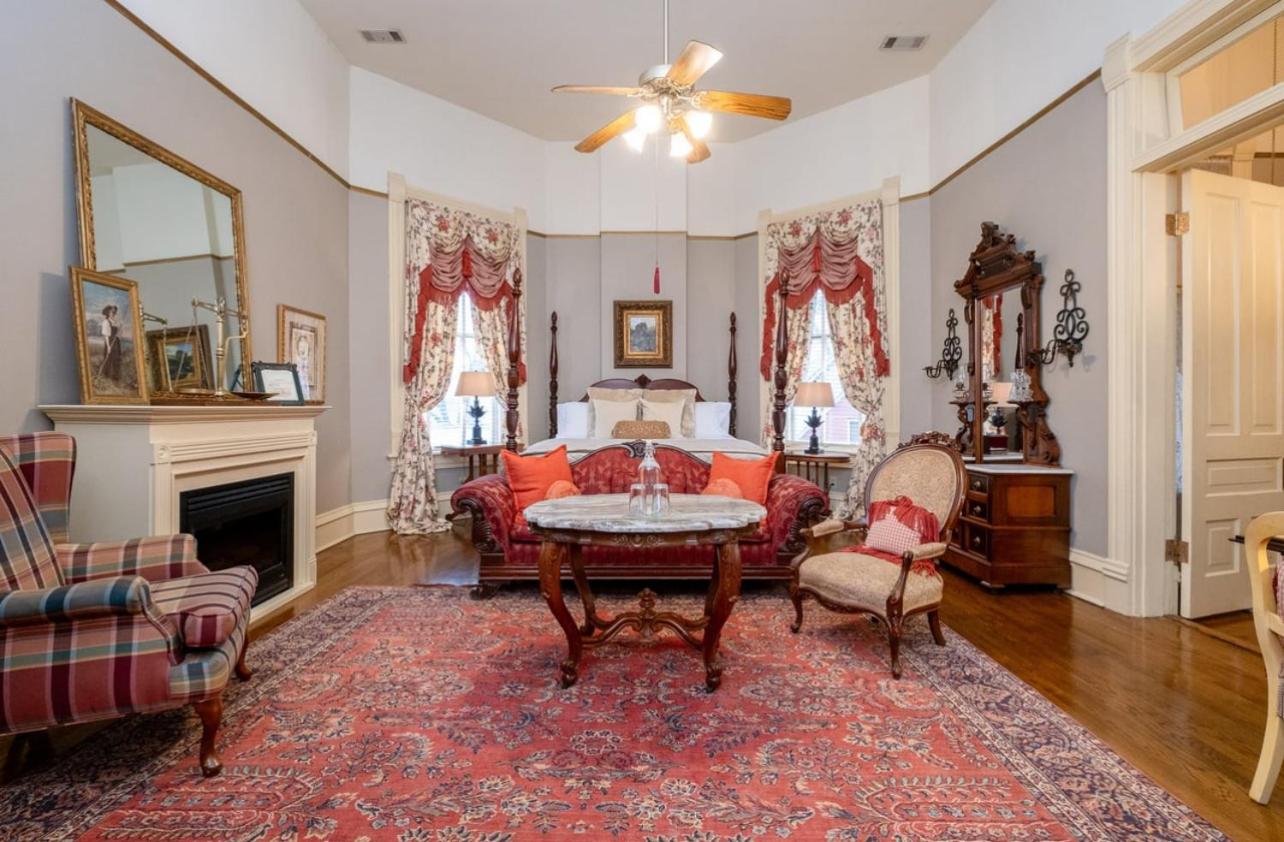 Washburn-Welsh Room