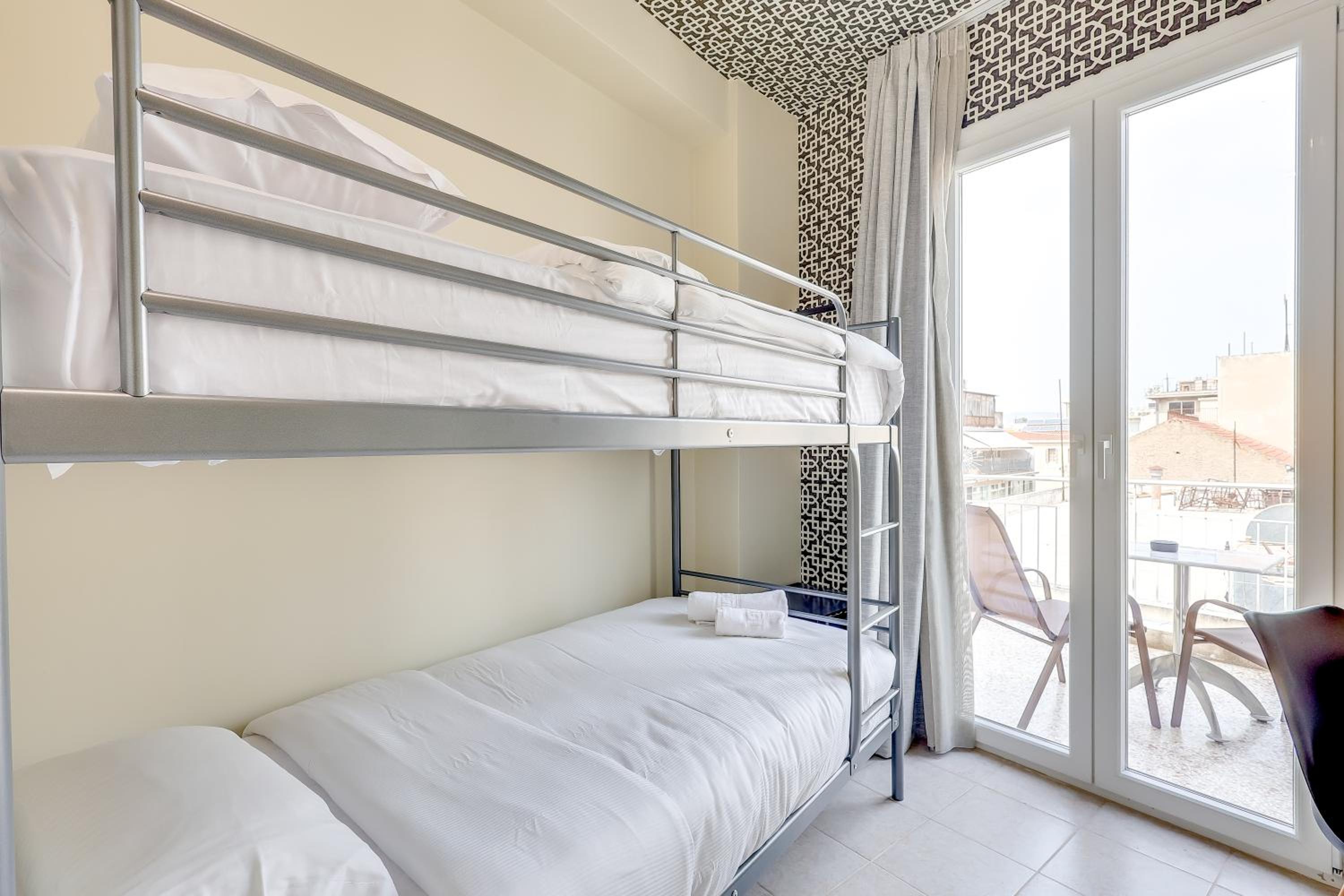 Twin Room with Balcony photo 2