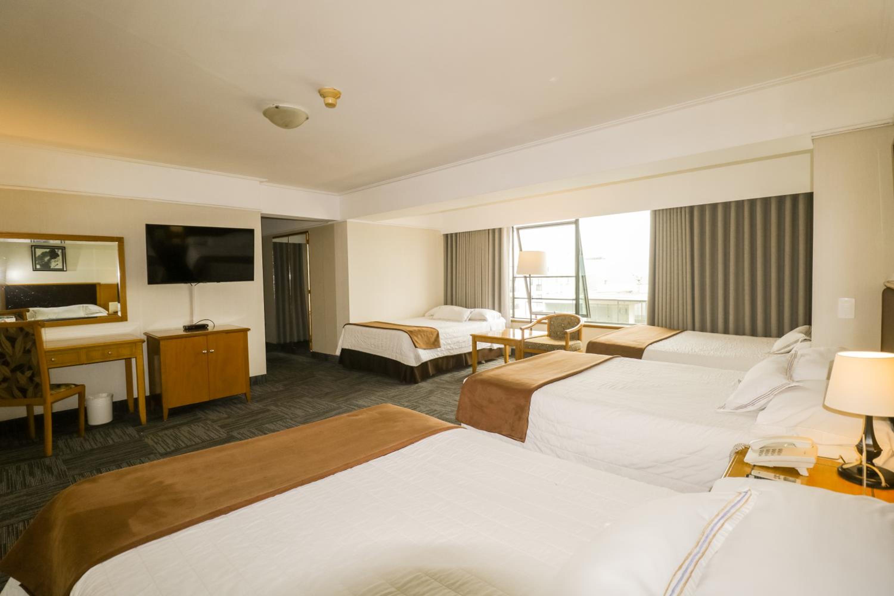 Standard Quadruple Room - Photo 2