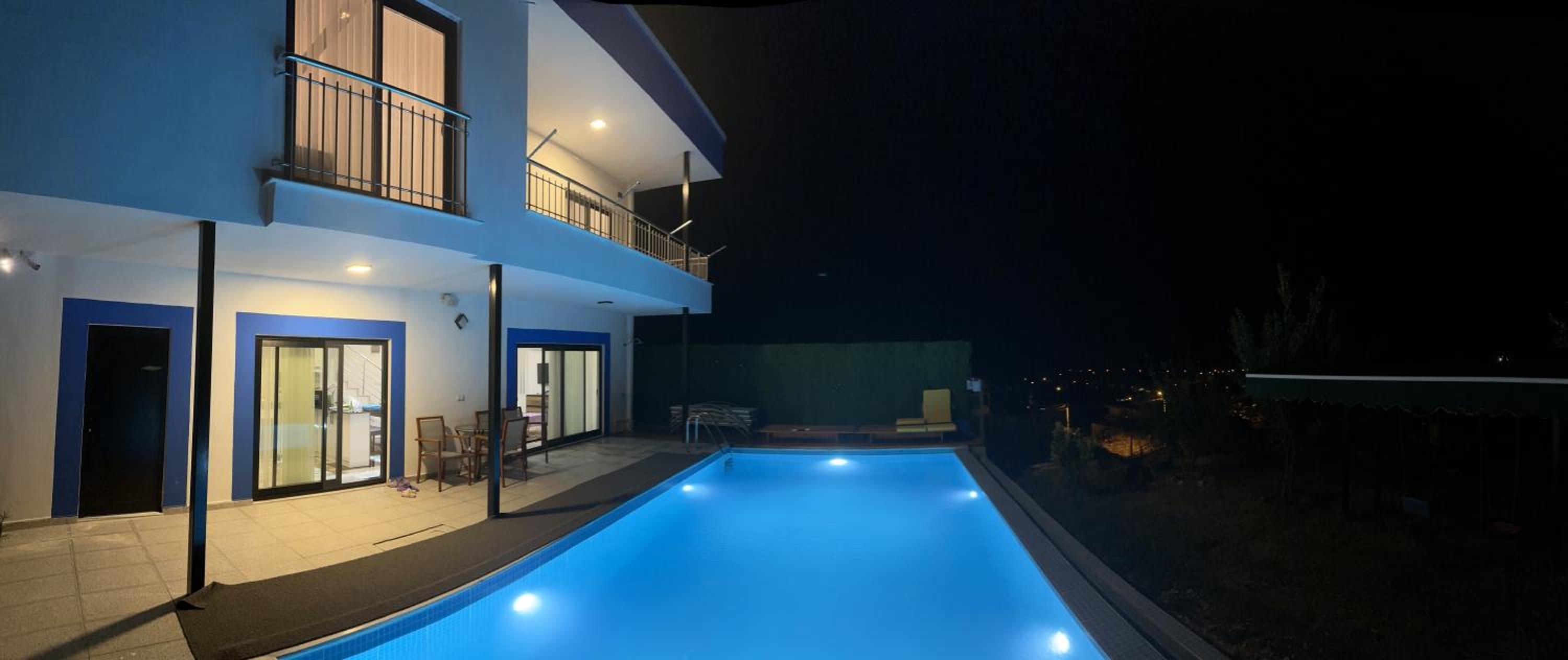 Two-Bedroom Villa photo 2
