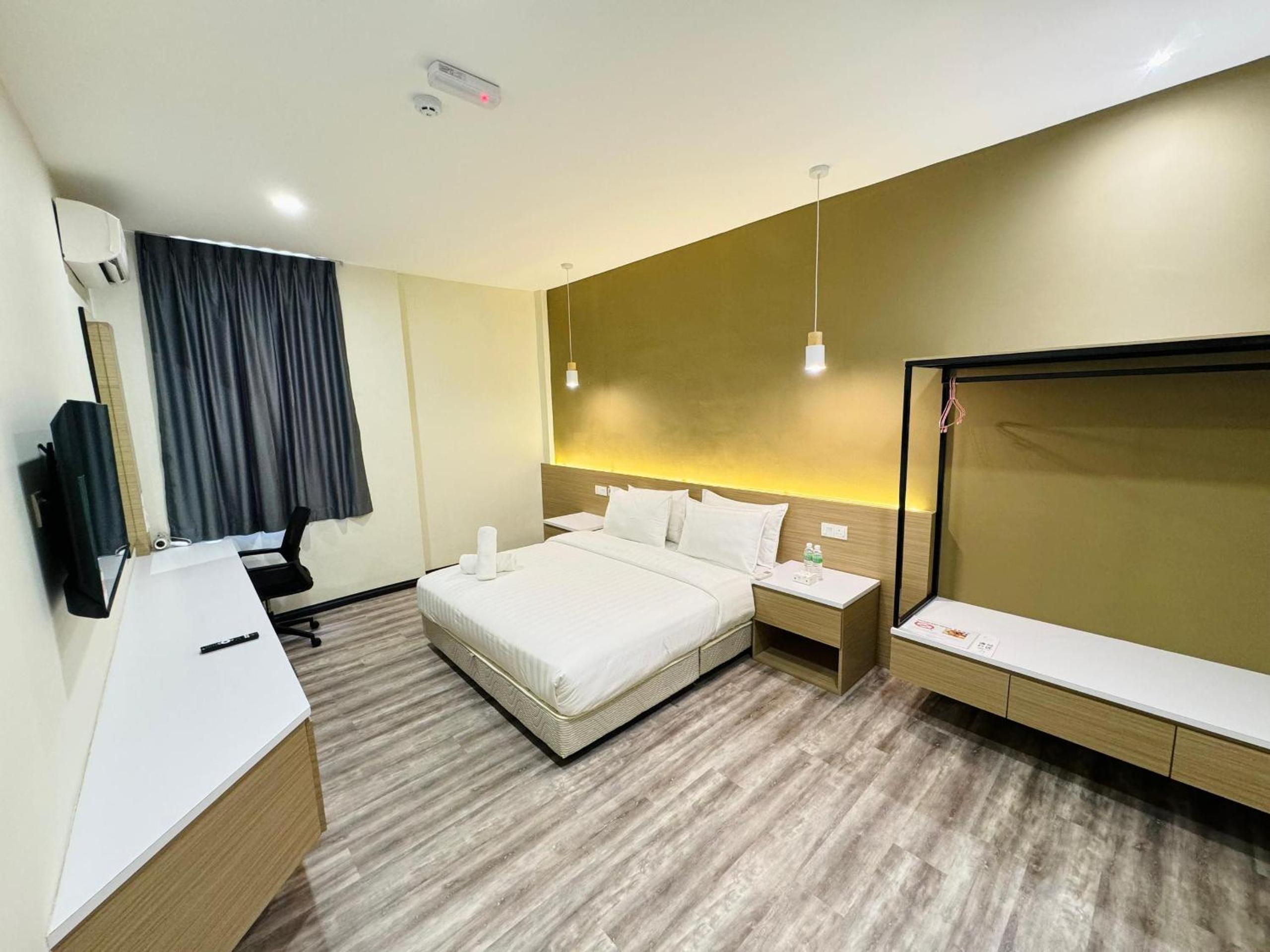 Standard King Room photo 2